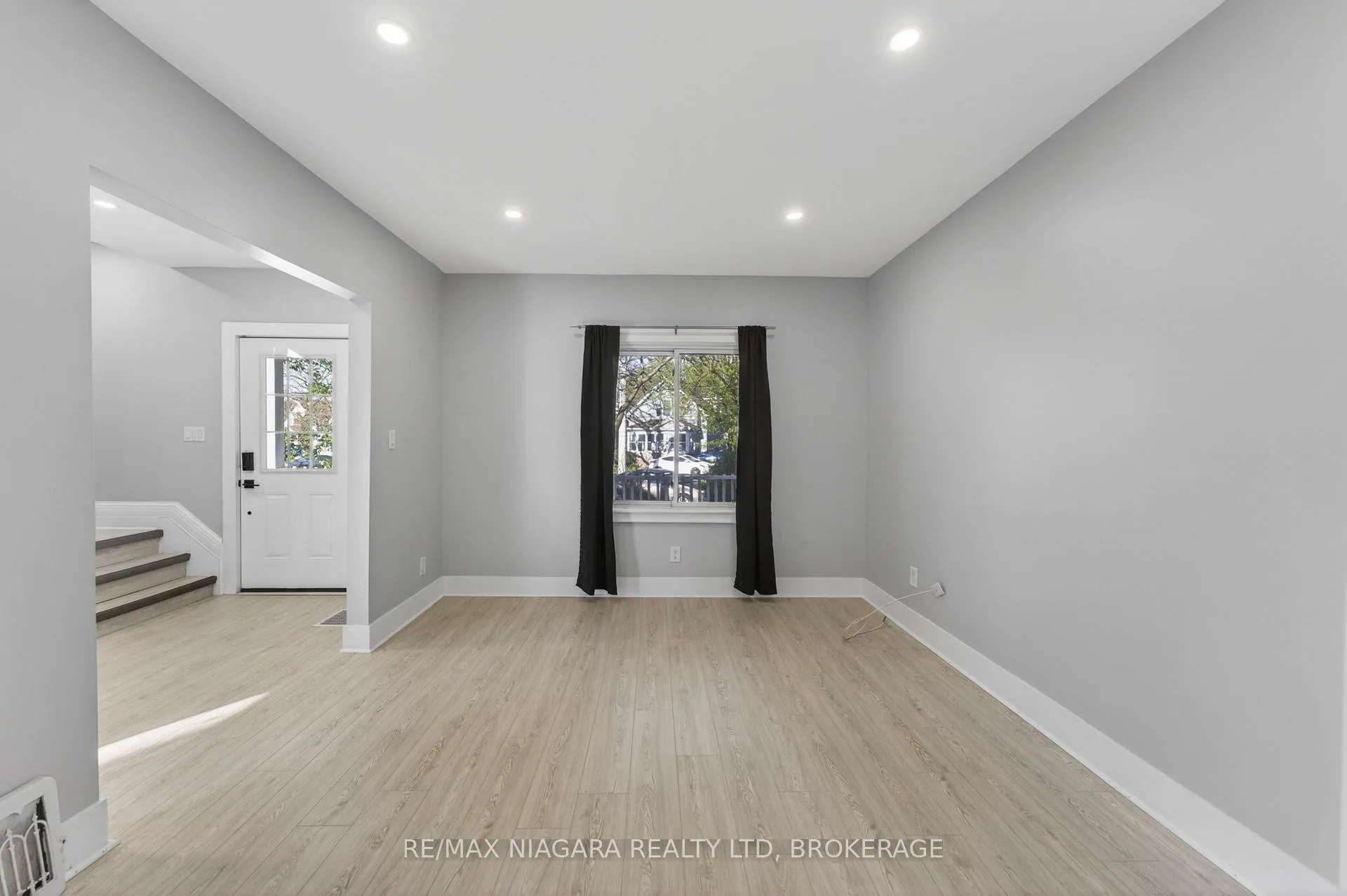 Photo 8 of 173 Lake Street, St. Catharines, Downtown — HOMEH