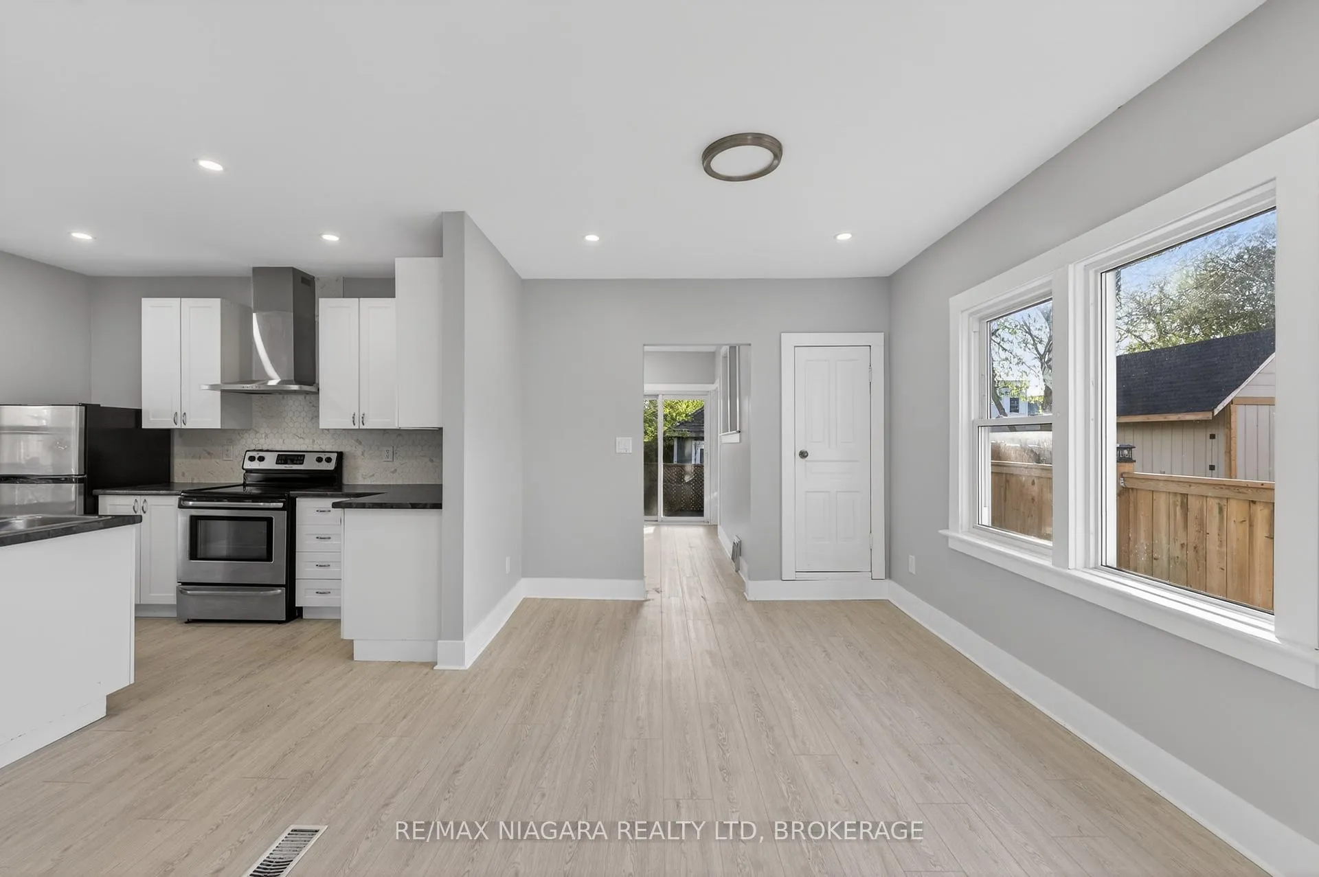 Photo 13 of 173 Lake Street, St. Catharines, Downtown — HOMEH
