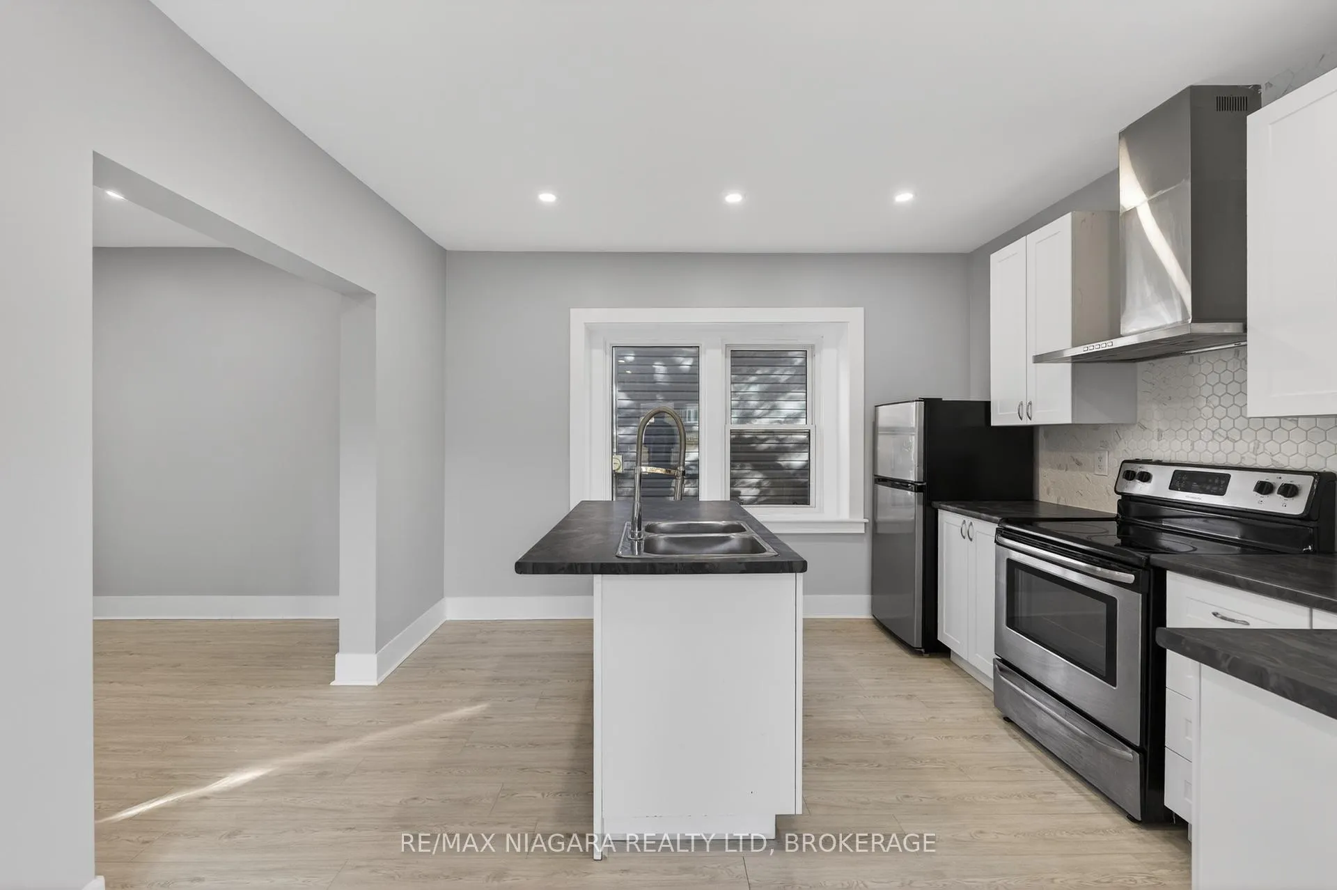 Photo 16 of 173 Lake Street, St. Catharines, Downtown — HOMEH