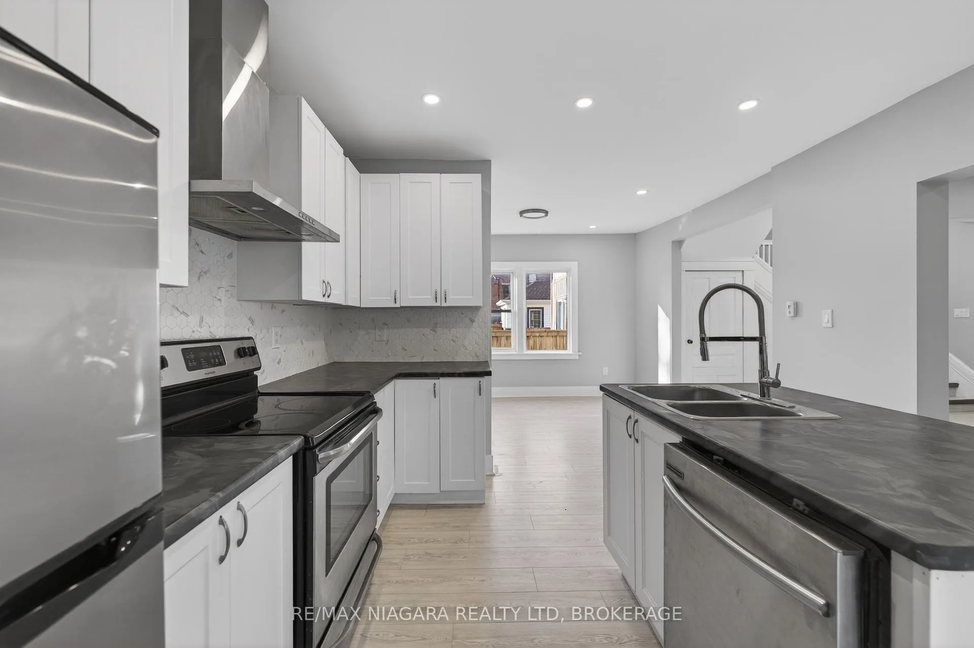 Photo 17 of 173 Lake Street, St. Catharines, Downtown — HOMEH