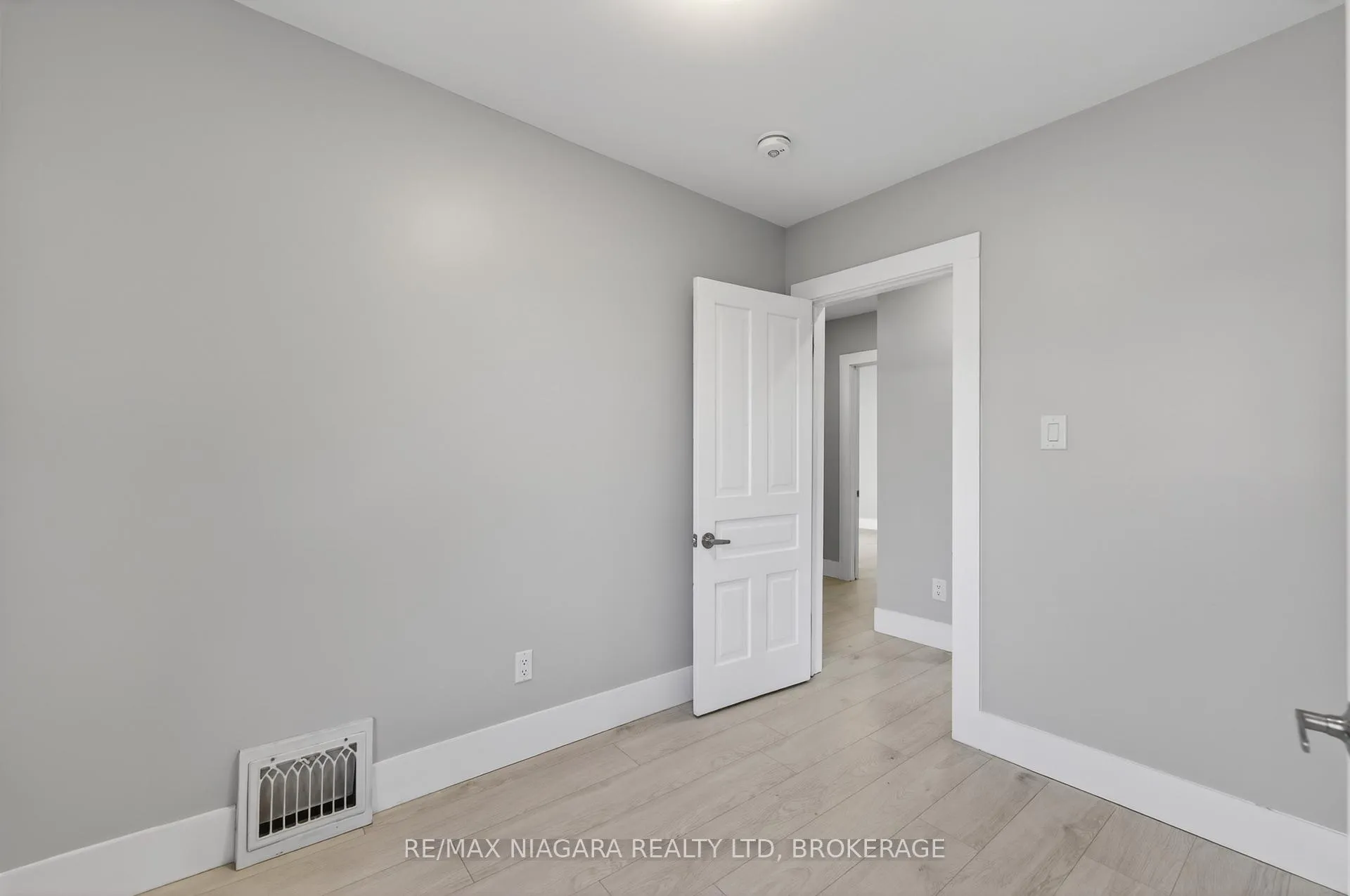 Photo 25 of 173 Lake Street, St. Catharines, Downtown — HOMEH