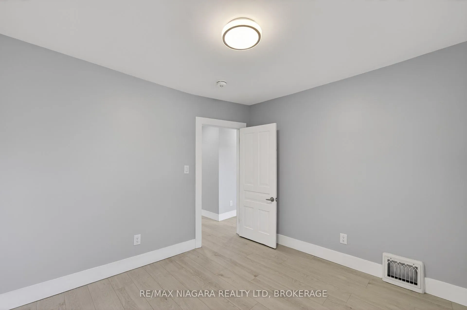 Photo 28 of 173 Lake Street, St. Catharines, Downtown — HOMEH