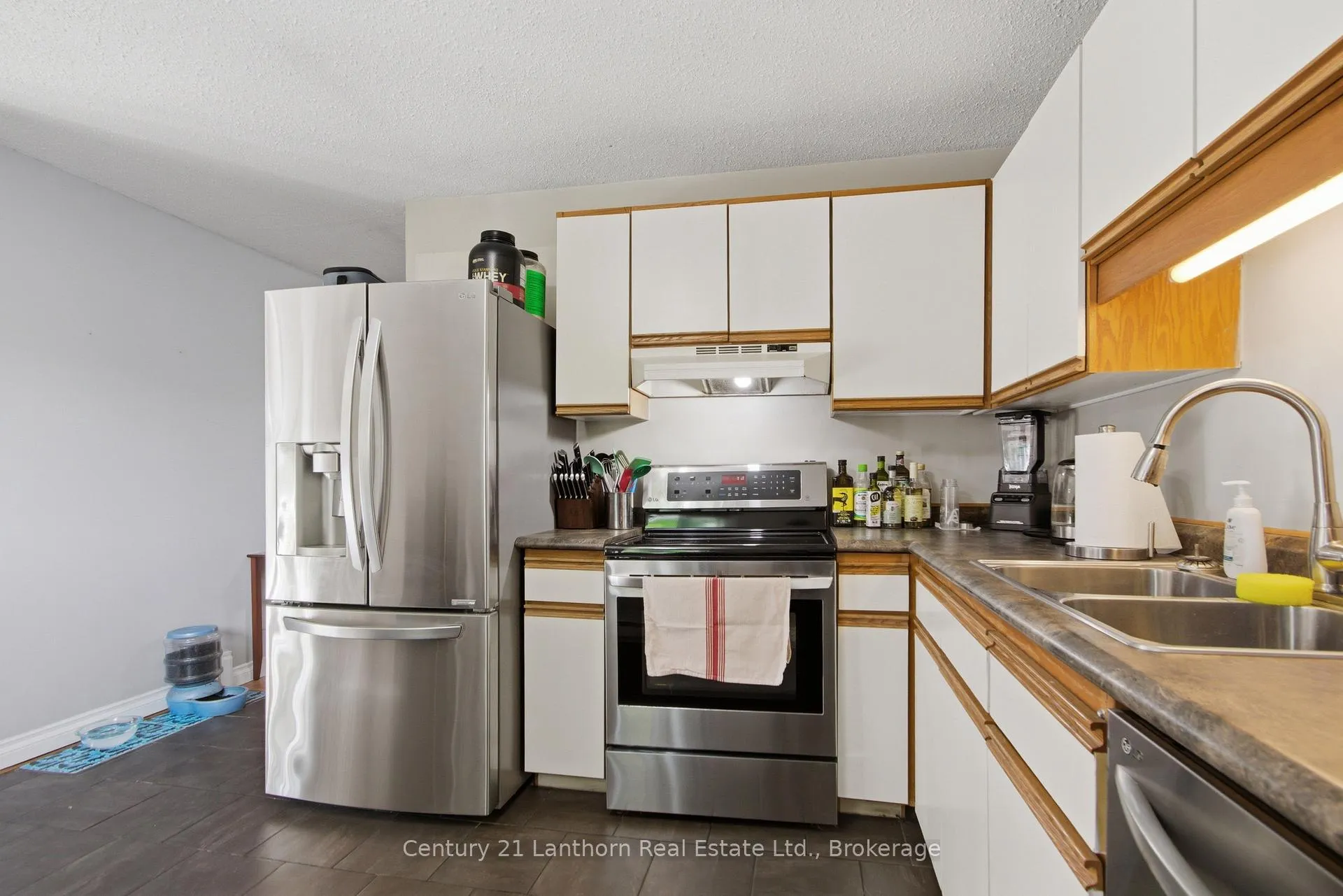 Photo 12 of 33 Van Alstine Drive, Quinte West, Trenton Ward — HOMEH