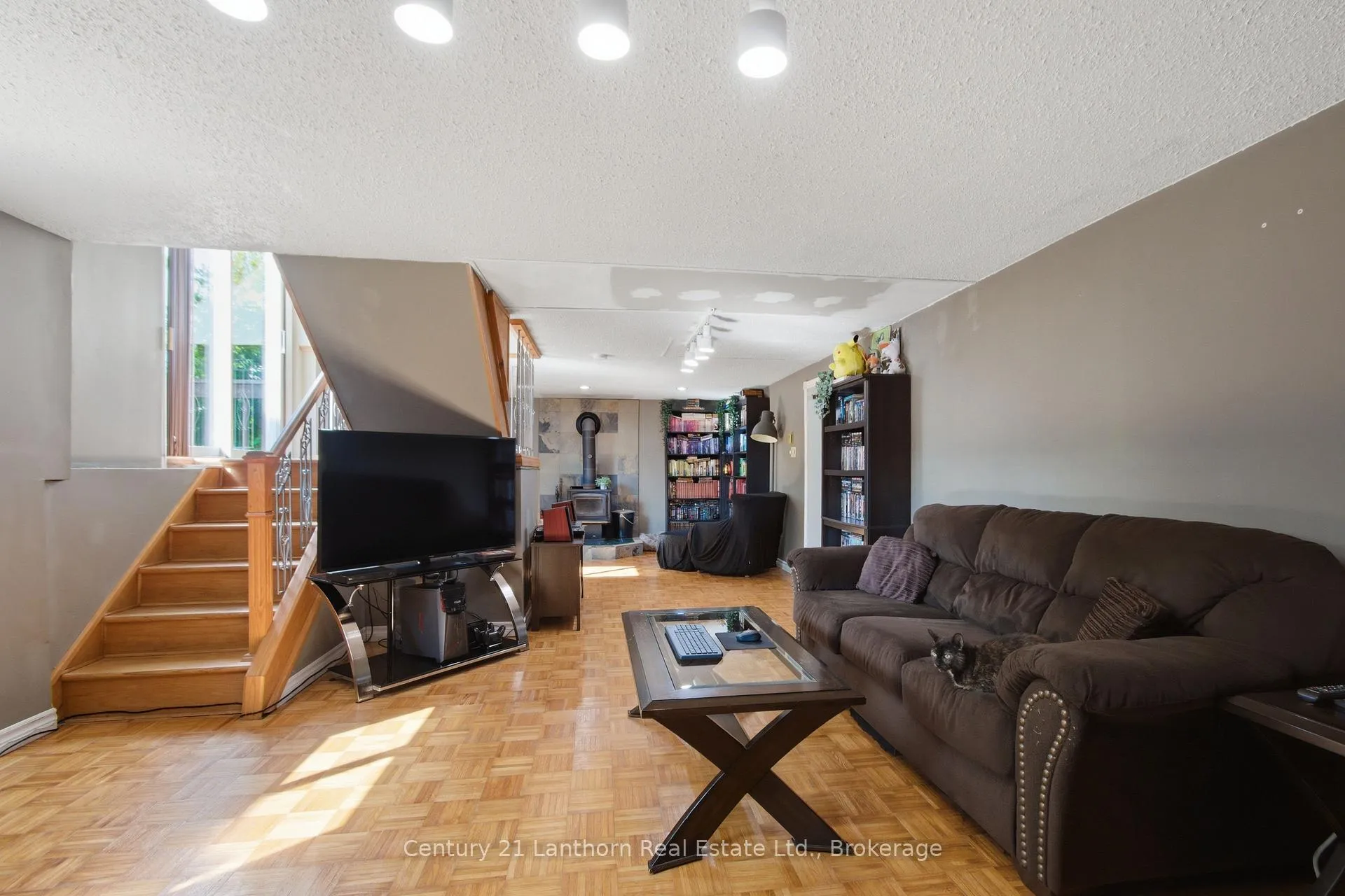 Photo 23 of 33 Van Alstine Drive, Quinte West, Trenton Ward — HOMEH