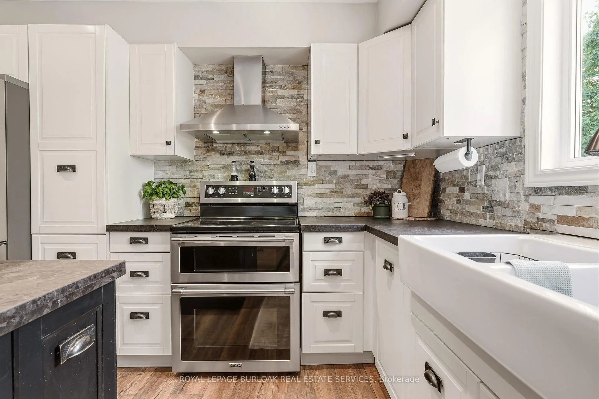 Photo 16 of 2207 Jester Court, Burlington, Mountainside — HOMEH