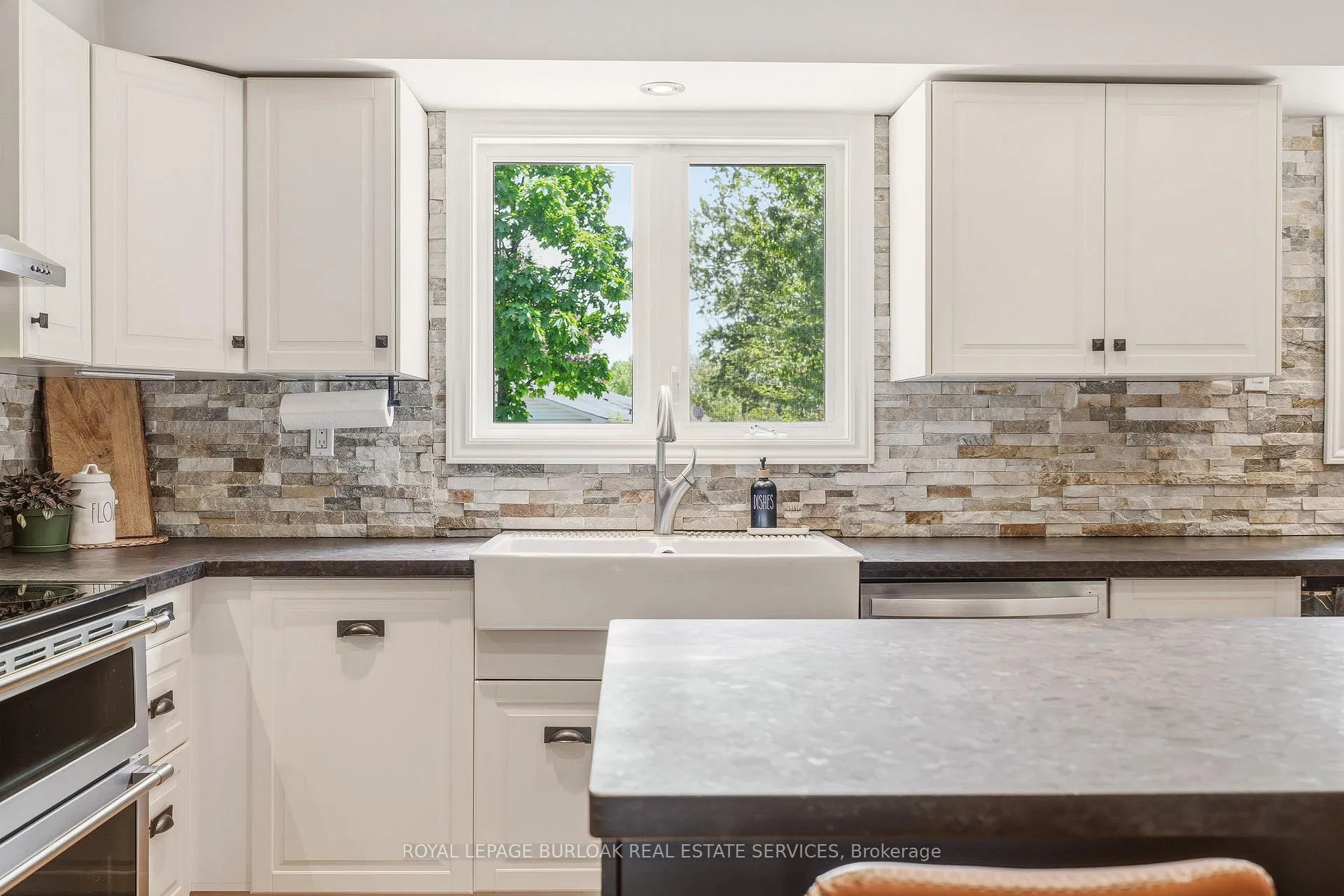 Photo 17 of 2207 Jester Court, Burlington, Mountainside — HOMEH