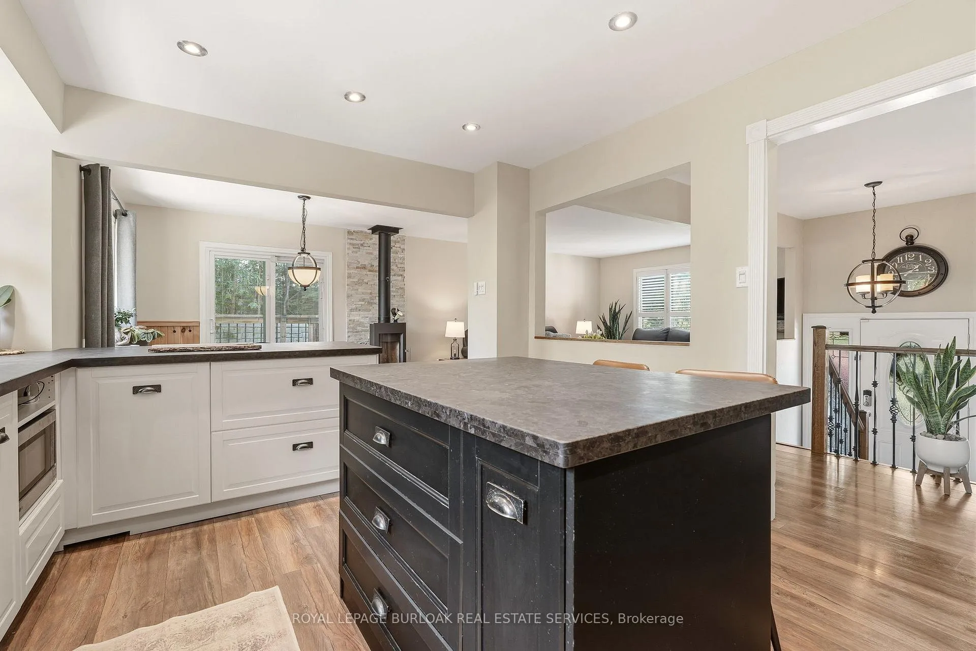 Photo 18 of 2207 Jester Court, Burlington, Mountainside — HOMEH