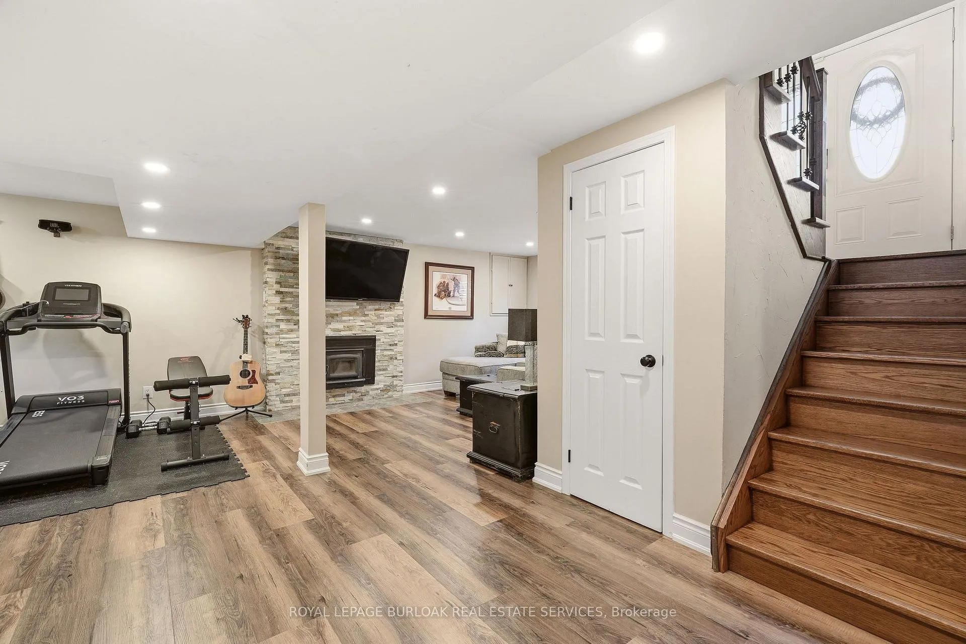 Photo 26 of 2207 Jester Court, Burlington, Mountainside — HOMEH