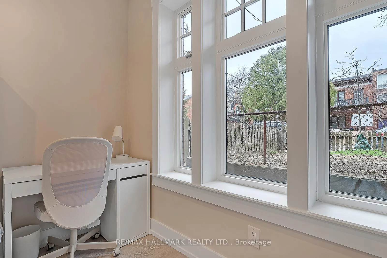 Photo 5 of Unit 1, 216 Seaton Street, Toronto, Moss Park — HOMEH