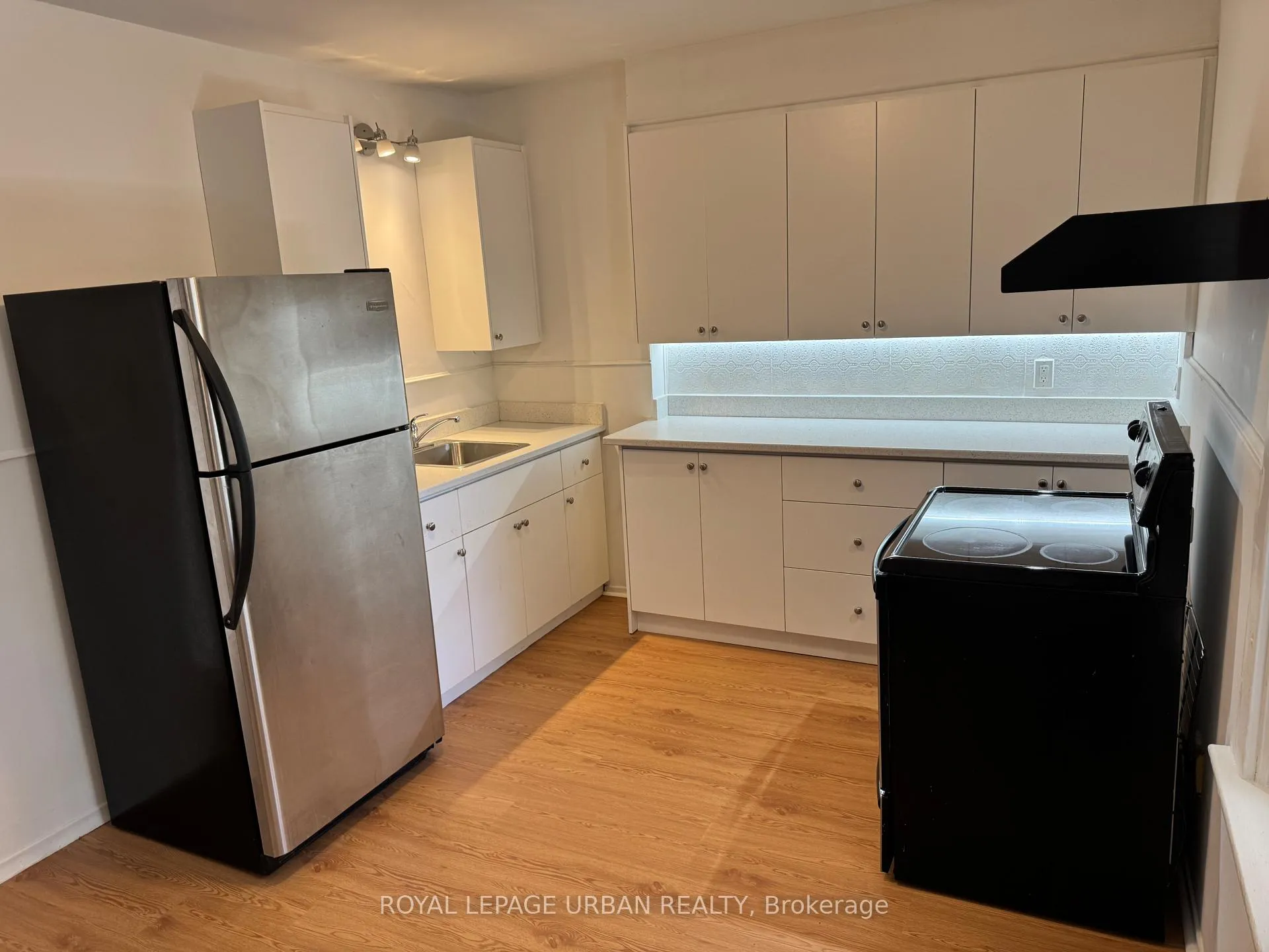Photo 5 of Unit Upper, 405 Milverton Boulevard, Toronto, Danforth — HOMEH