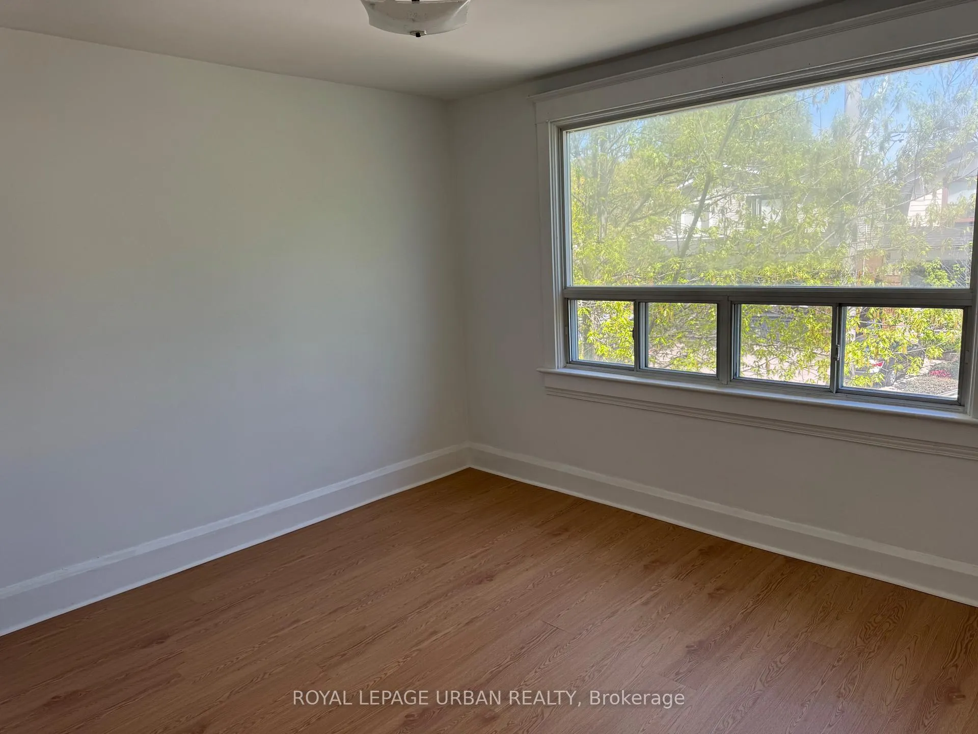 Photo 8 of Unit Upper, 405 Milverton Boulevard, Toronto, Danforth — HOMEH