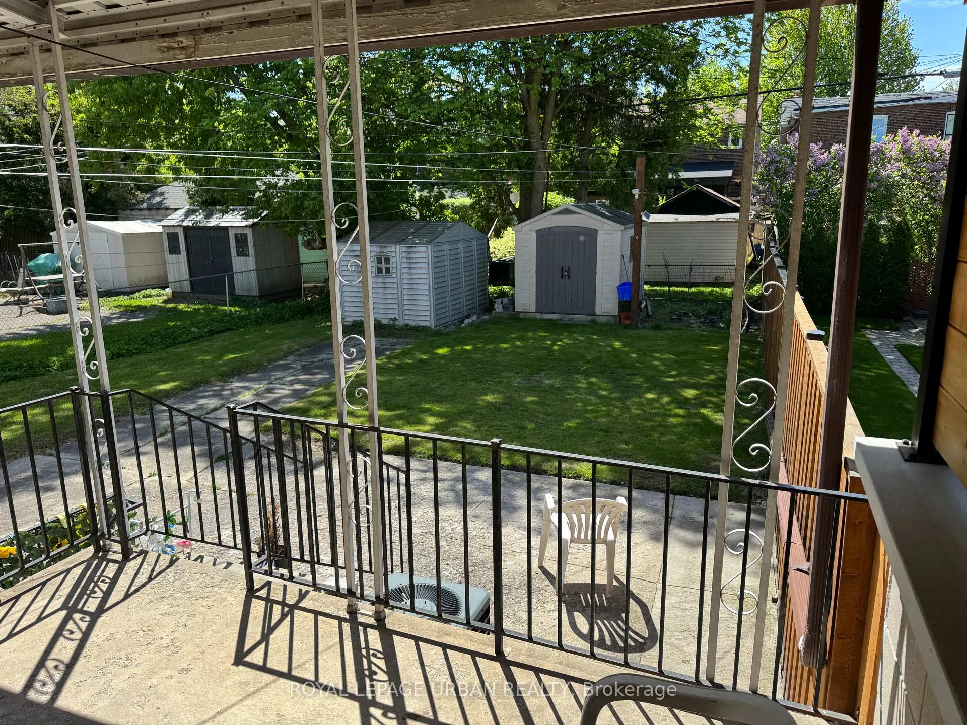 Photo 11 of Unit Upper, 405 Milverton Boulevard, Toronto, Danforth — HOMEH
