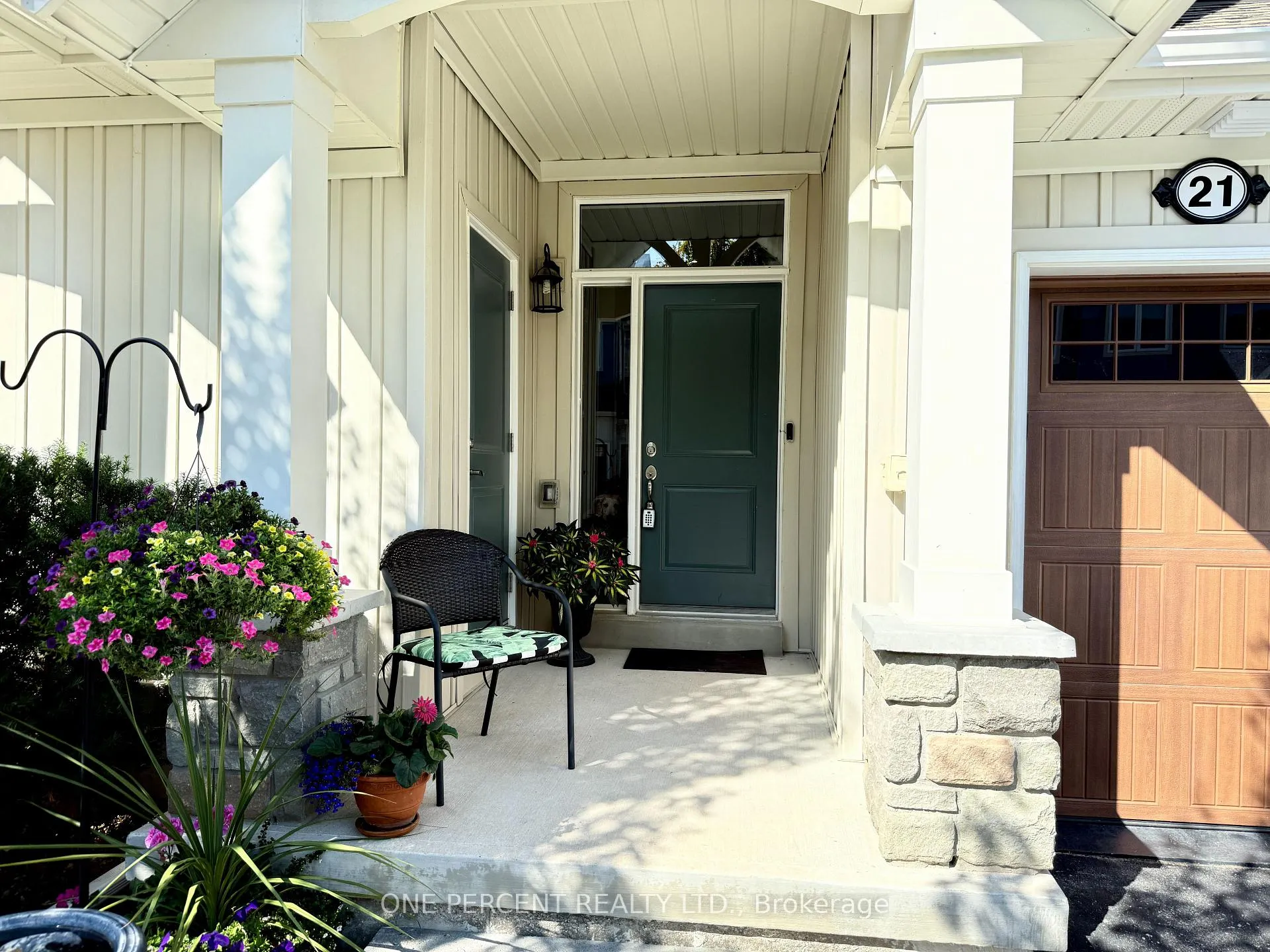 Photo 3 of 21 Lett Avenue, Collingwood — HOMEH
