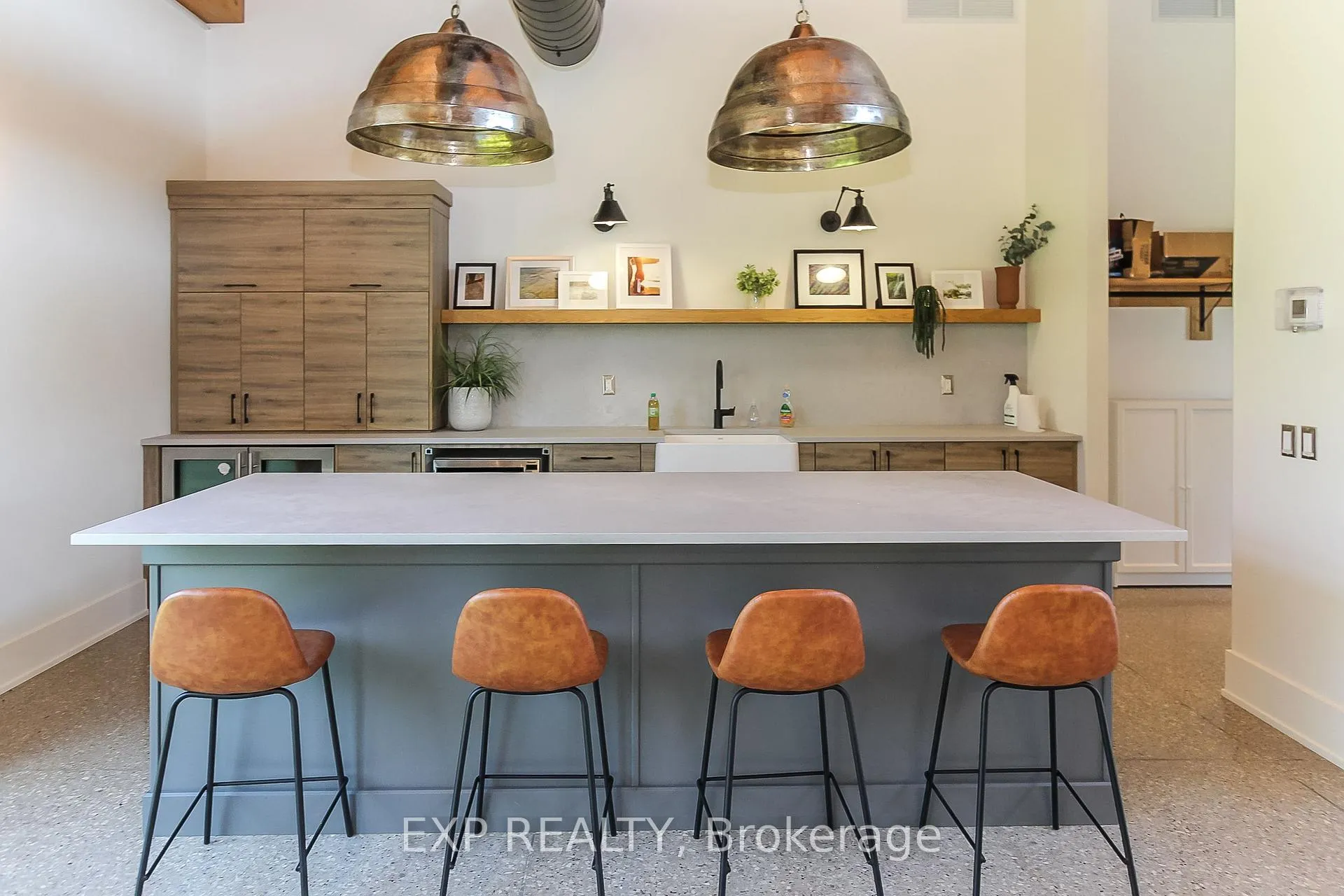 Photo 3 of 142 Sycamore Street, Blue Mountains — HOMEH