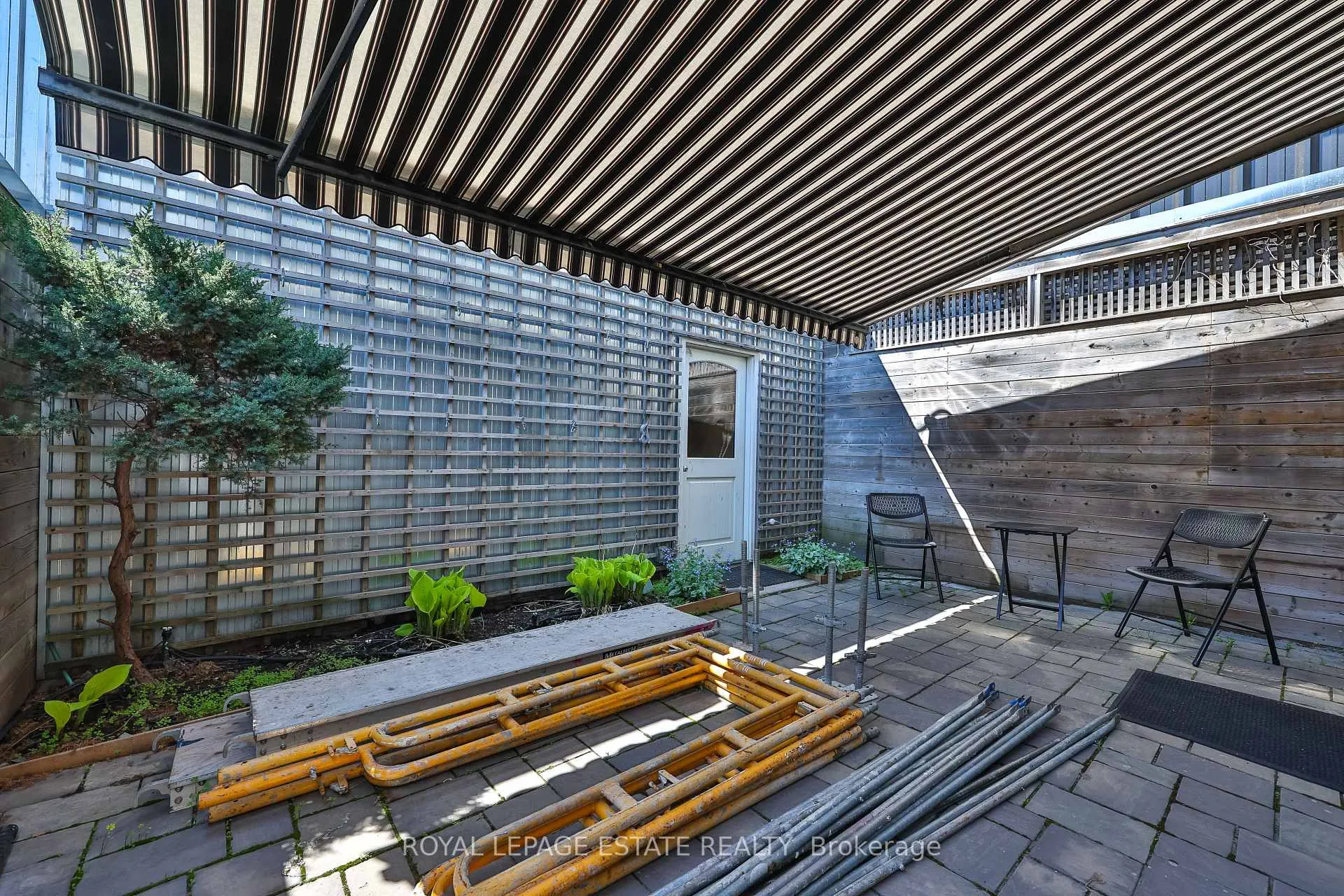 Photo 12 of 687 Queen Street E, Toronto, South Riverdale — HOMEH