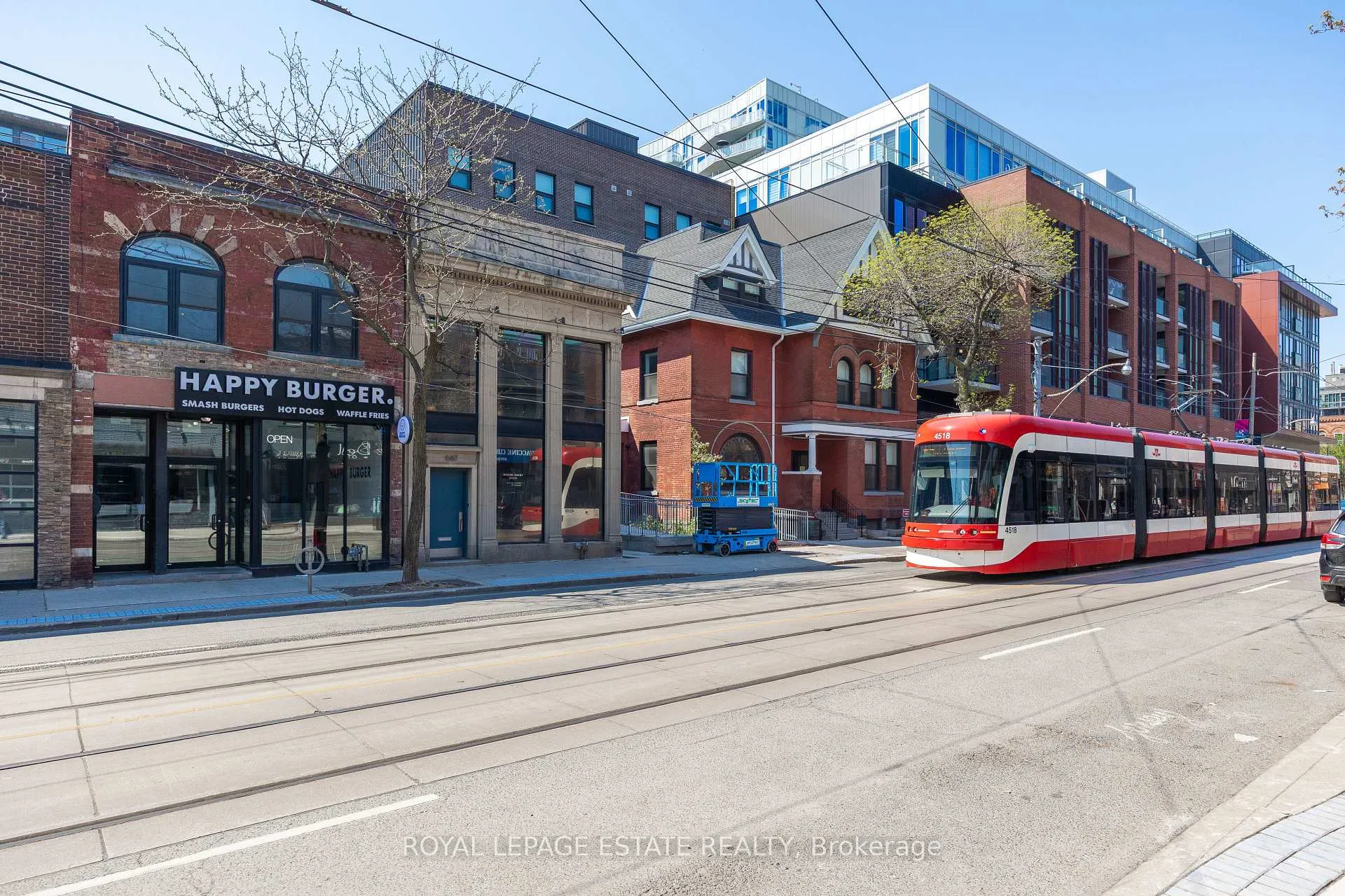 Photo 17 of 687 Queen Street E, Toronto, South Riverdale — HOMEH
