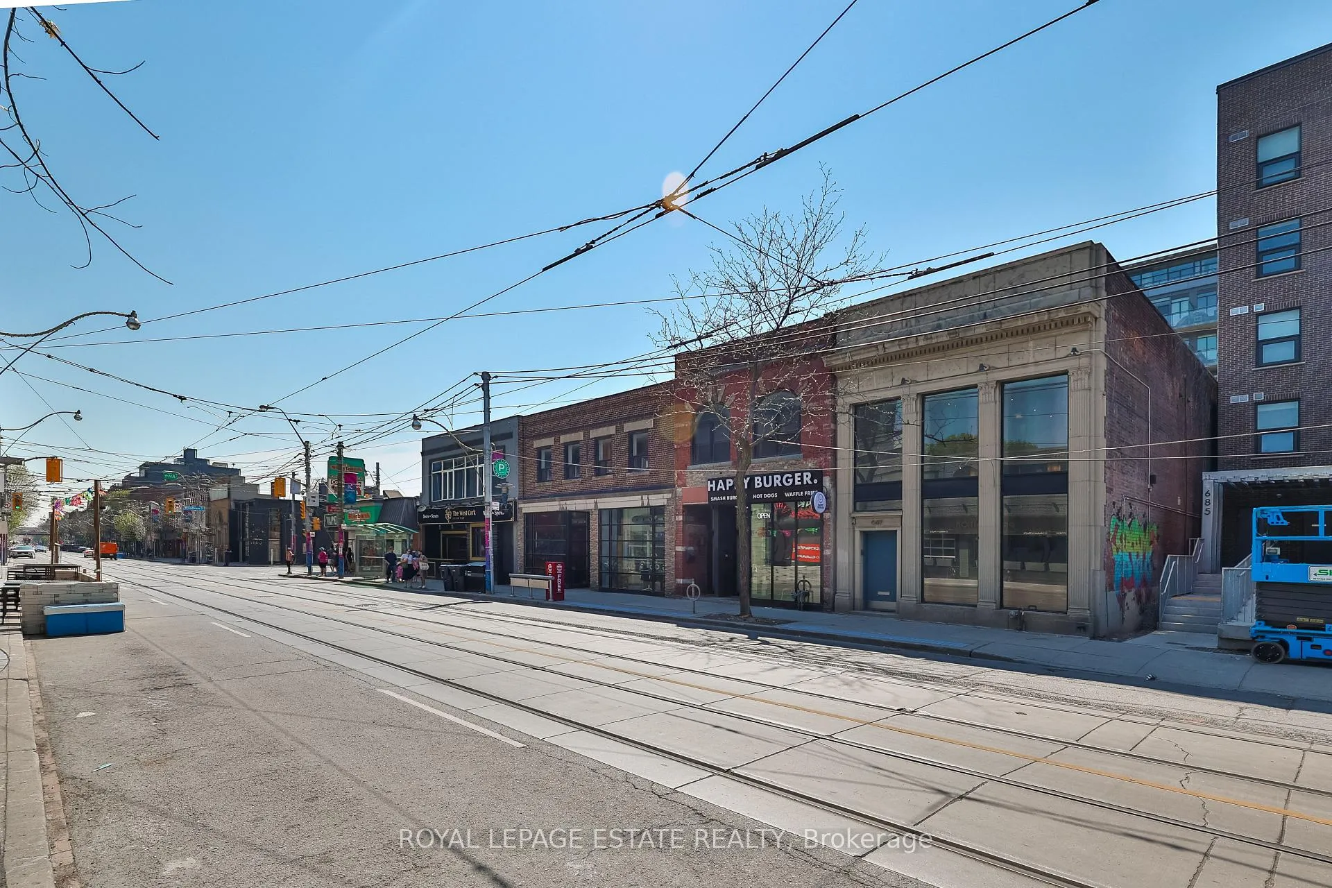 Photo 18 of 687 Queen Street E, Toronto, South Riverdale — HOMEH