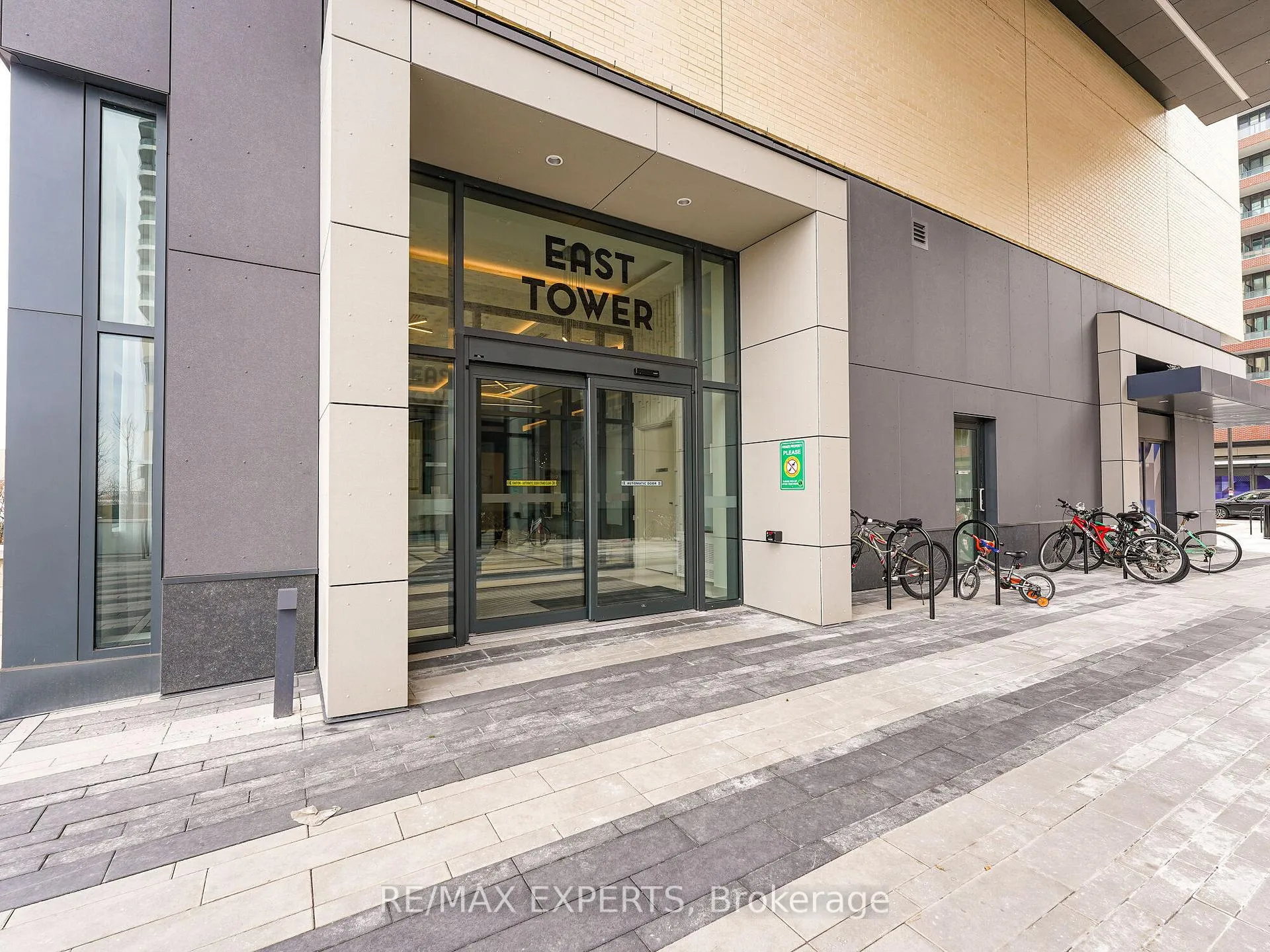Photo 2 of Unit 929, 100 Eagle Rock Way, Vaughan, Rural Vaughan — HOMEH