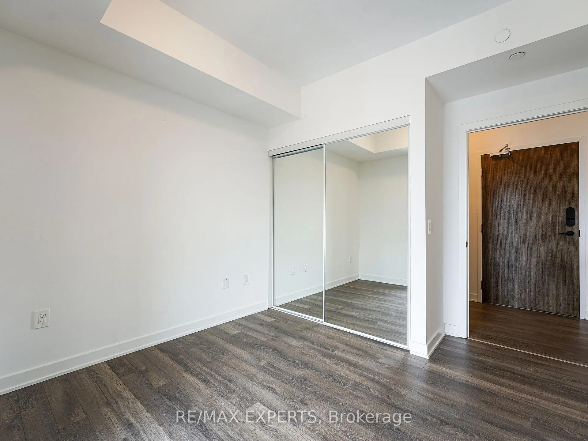 Photo 7 of Unit 929, 100 Eagle Rock Way, Vaughan, Rural Vaughan — HOMEH