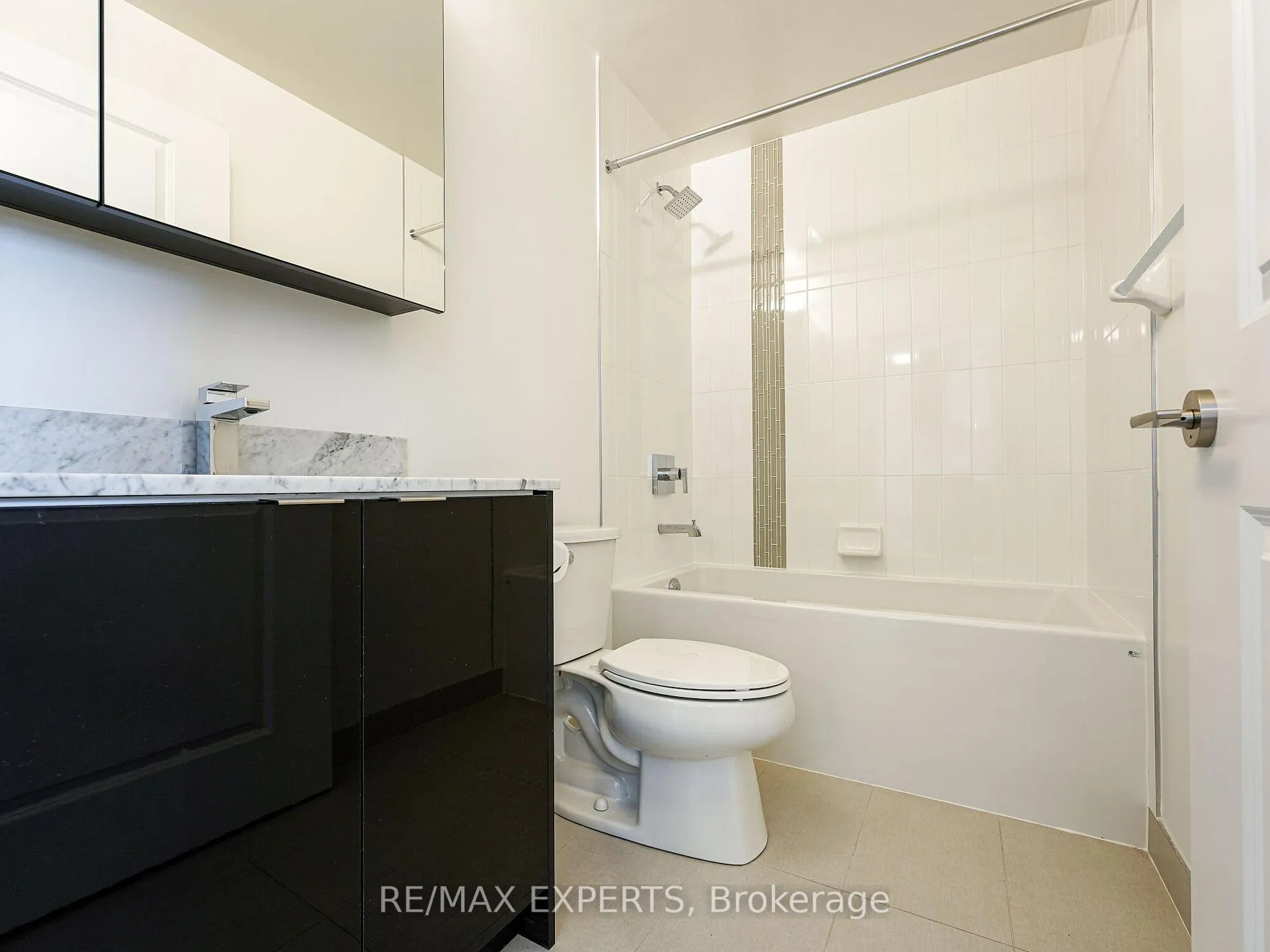 Photo 9 of Unit 929, 100 Eagle Rock Way, Vaughan, Rural Vaughan — HOMEH