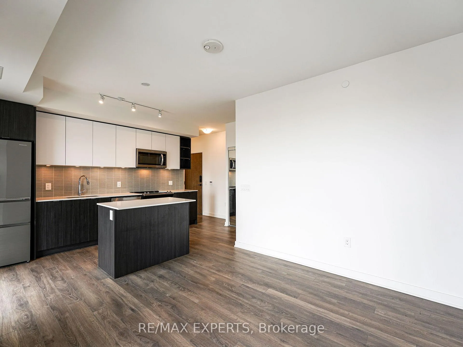 Photo 11 of Unit 929, 100 Eagle Rock Way, Vaughan, Rural Vaughan — HOMEH