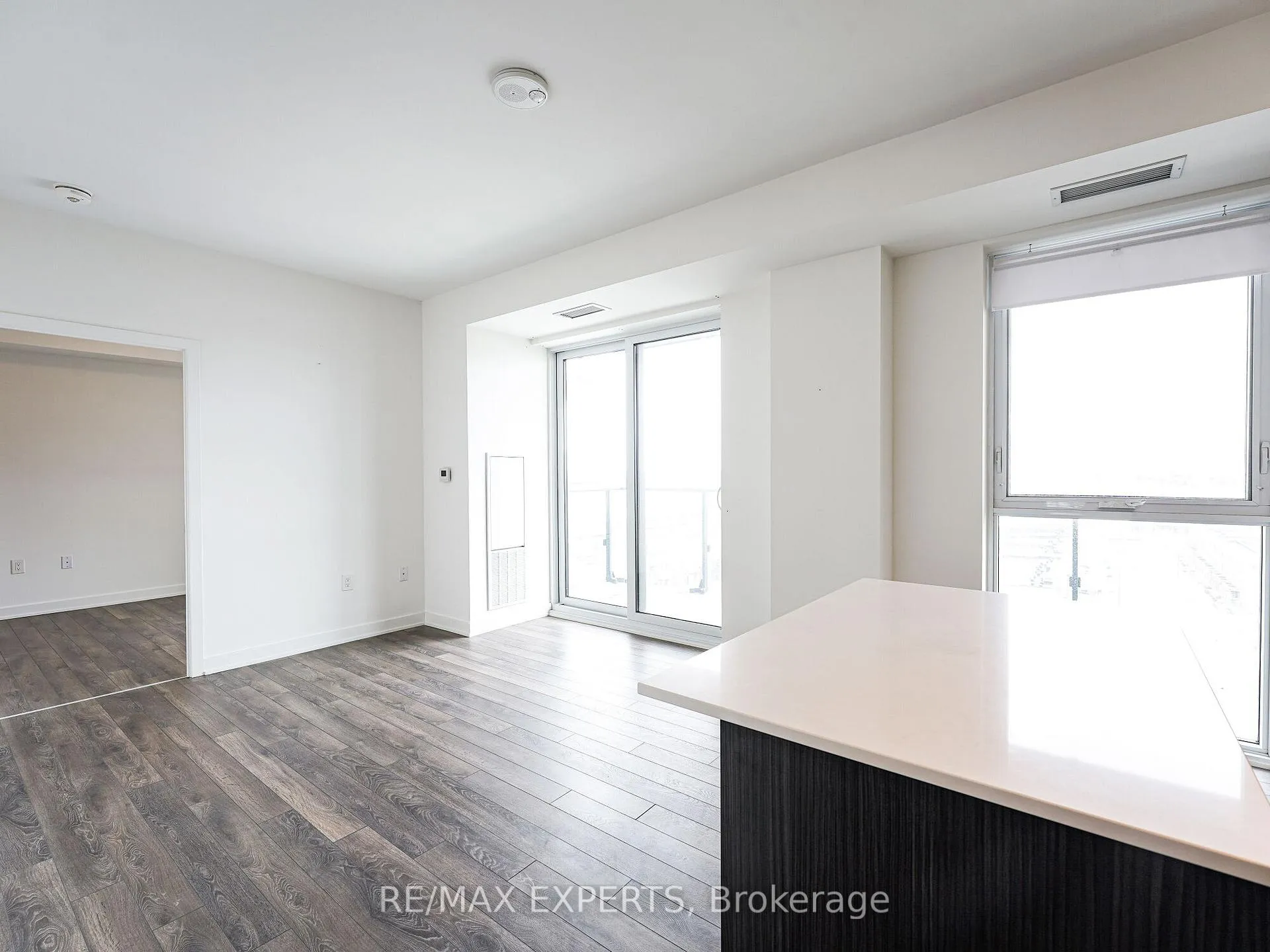 Photo 13 of Unit 929, 100 Eagle Rock Way, Vaughan, Rural Vaughan — HOMEH