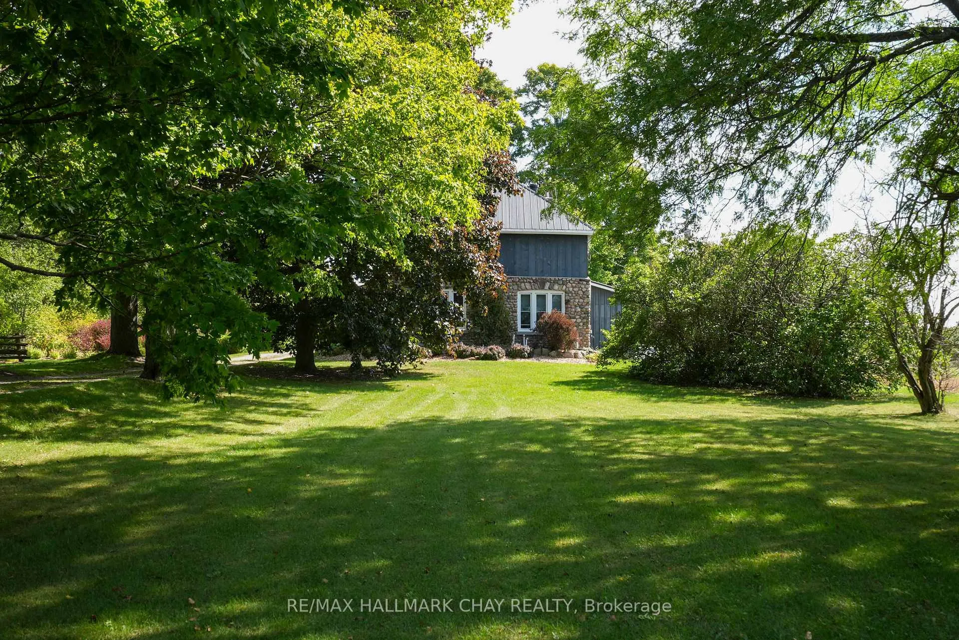 Photo 2 of 2473 Ronald Road, Springwater, Rural Springwater — HOMEH
