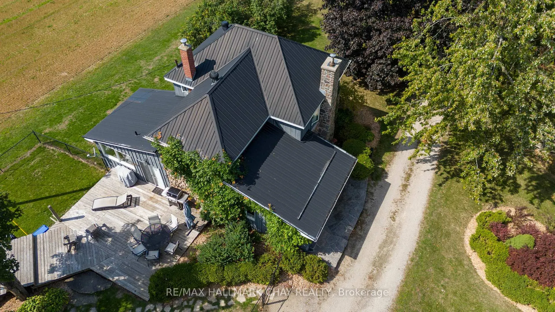 Photo 4 of 2473 Ronald Road, Springwater, Rural Springwater — HOMEH
