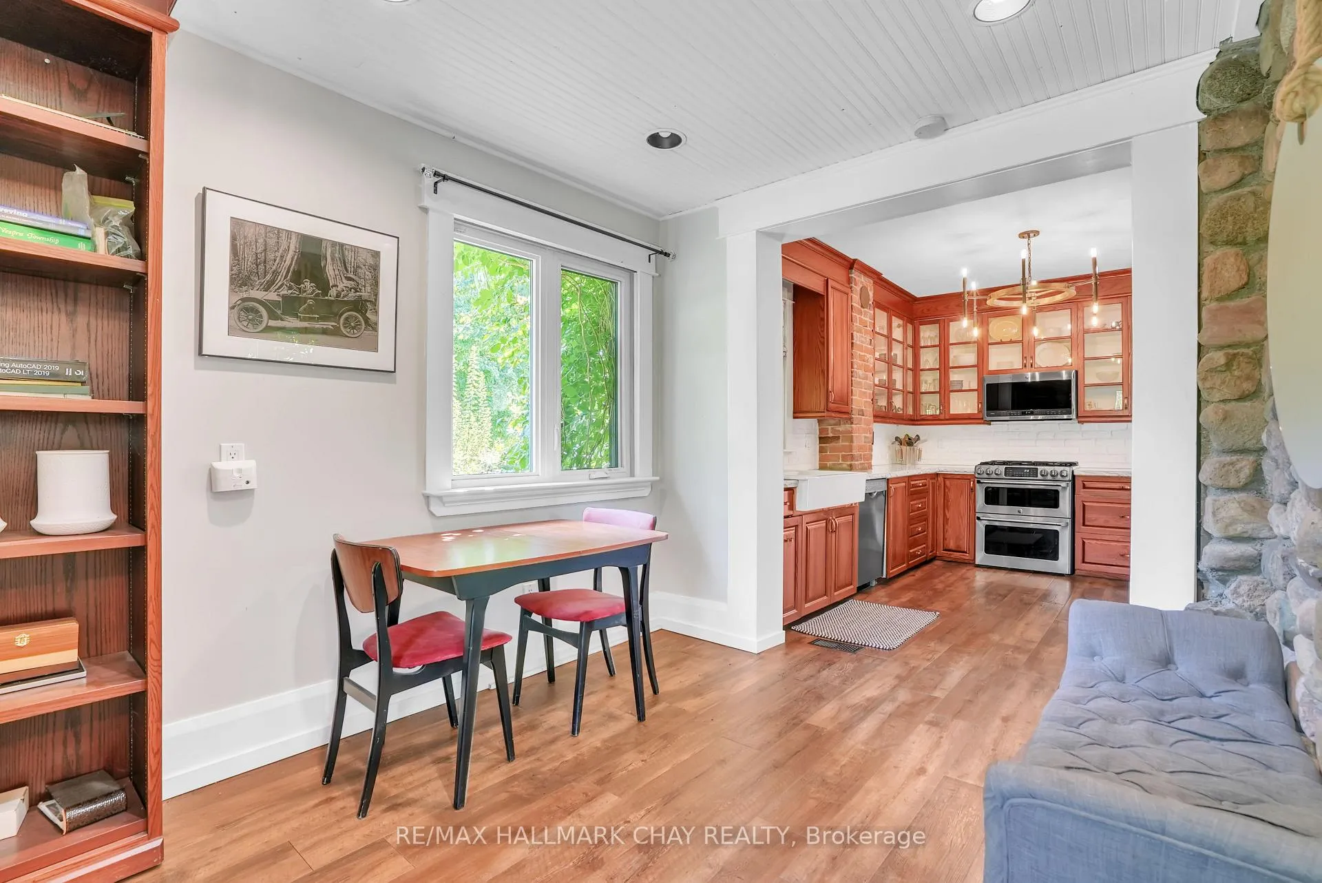 Photo 13 of 2473 Ronald Road, Springwater, Rural Springwater — HOMEH