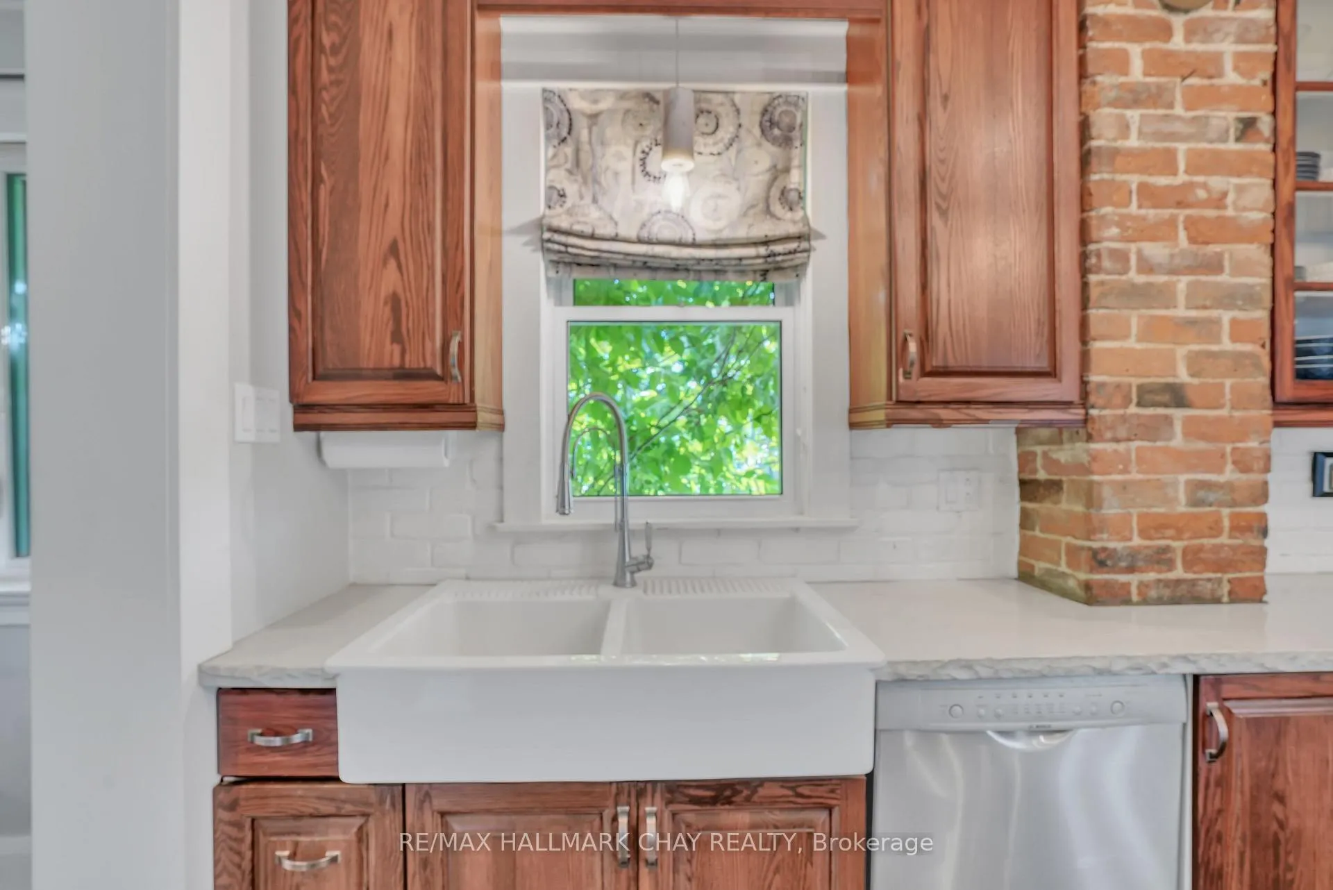 Photo 17 of 2473 Ronald Road, Springwater, Rural Springwater — HOMEH
