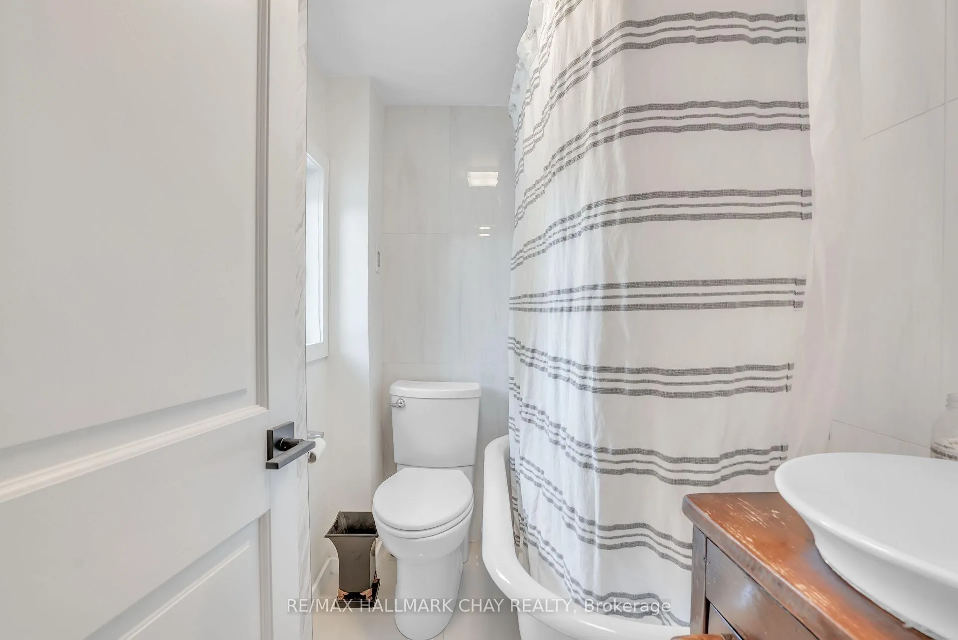 Photo 34 of 2473 Ronald Road, Springwater, Rural Springwater — HOMEH