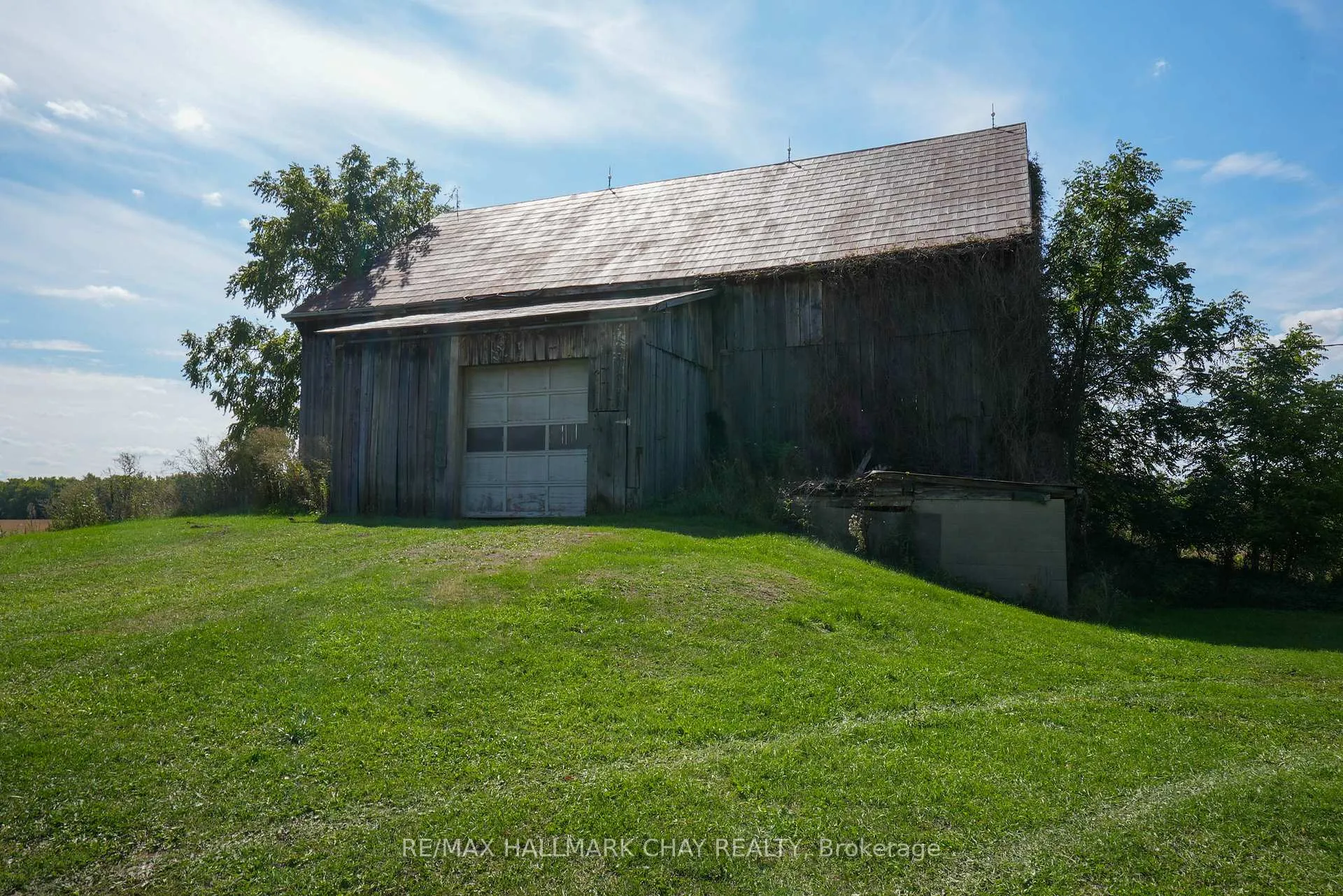 Photo 42 of 2473 Ronald Road, Springwater, Rural Springwater — HOMEH