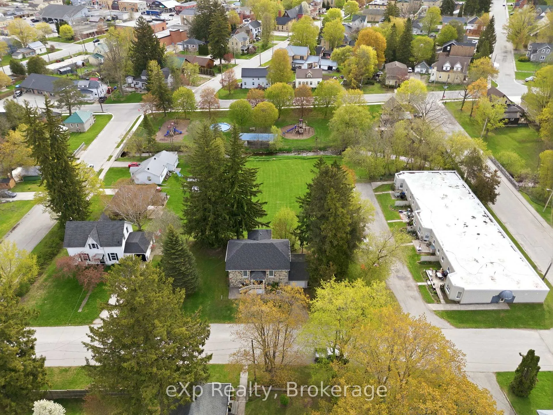Photo 3 of 208 Mary Street, Brockton — HOMEH