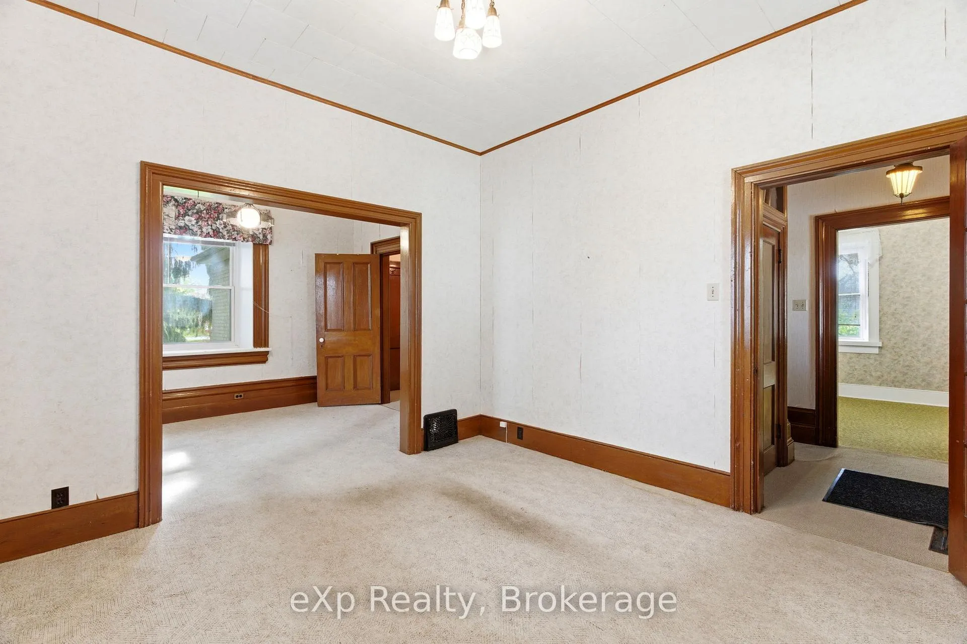 Photo 14 of 208 Mary Street, Brockton — HOMEH