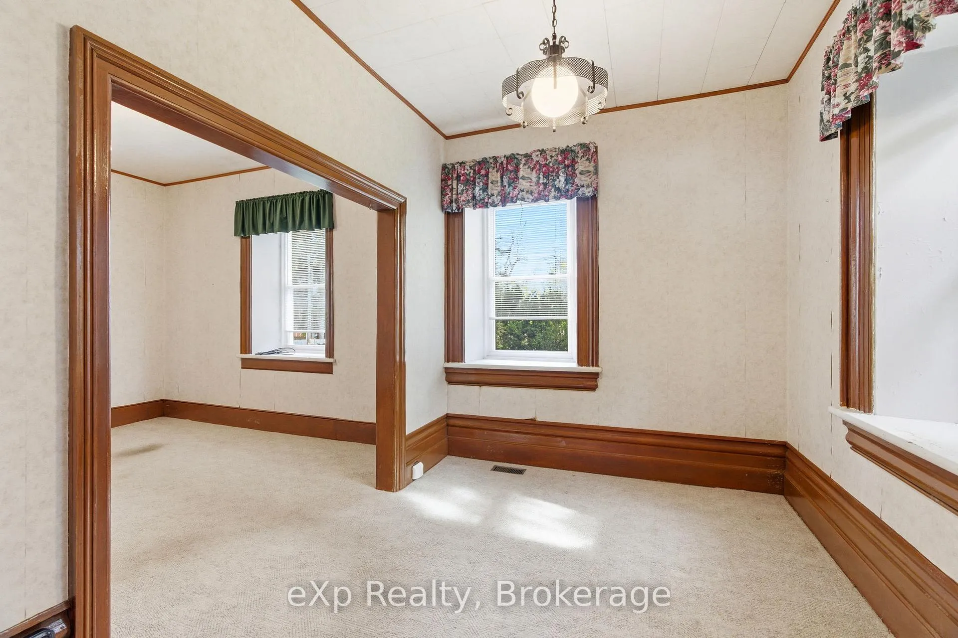Photo 17 of 208 Mary Street, Brockton — HOMEH