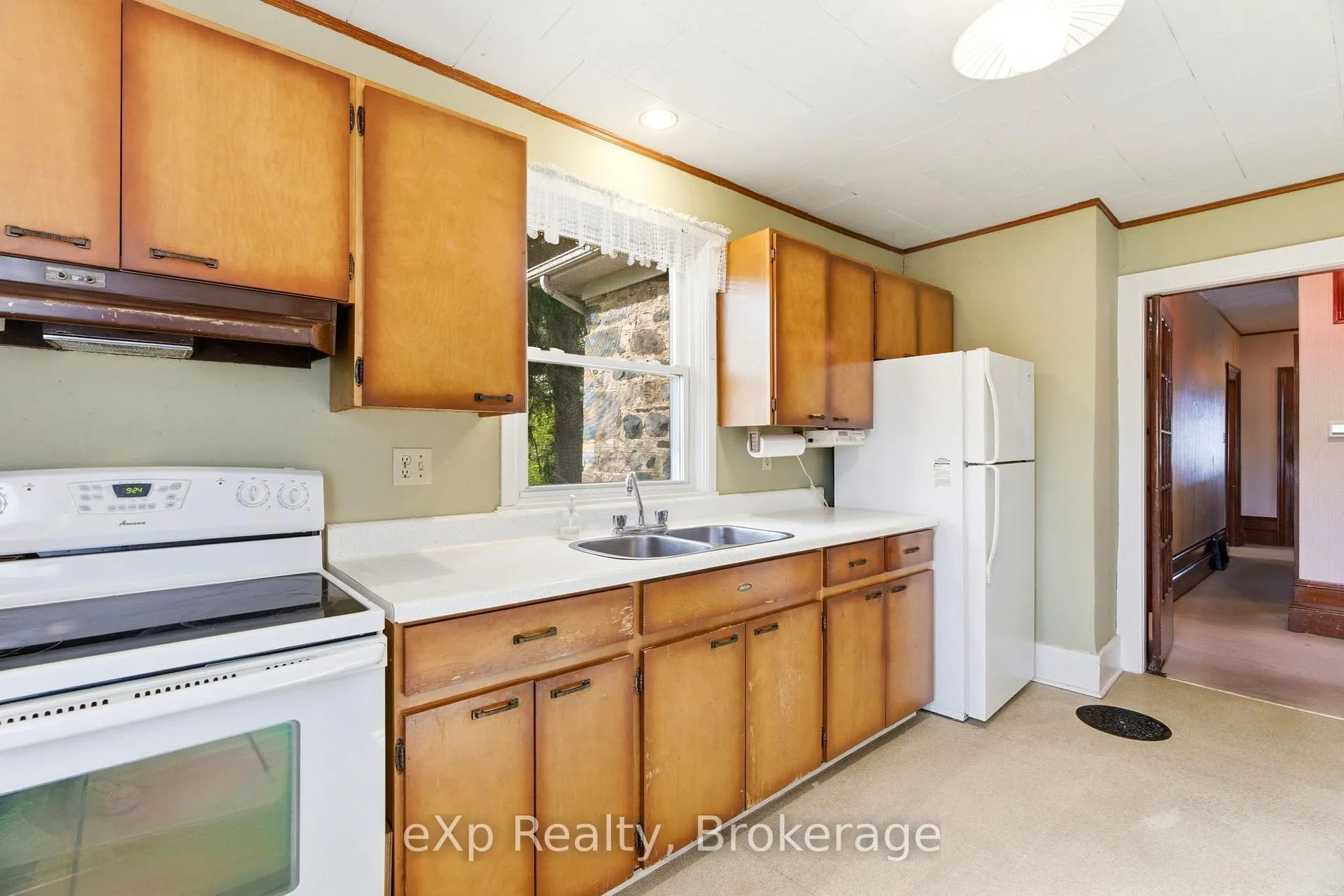 Photo 24 of 208 Mary Street, Brockton — HOMEH