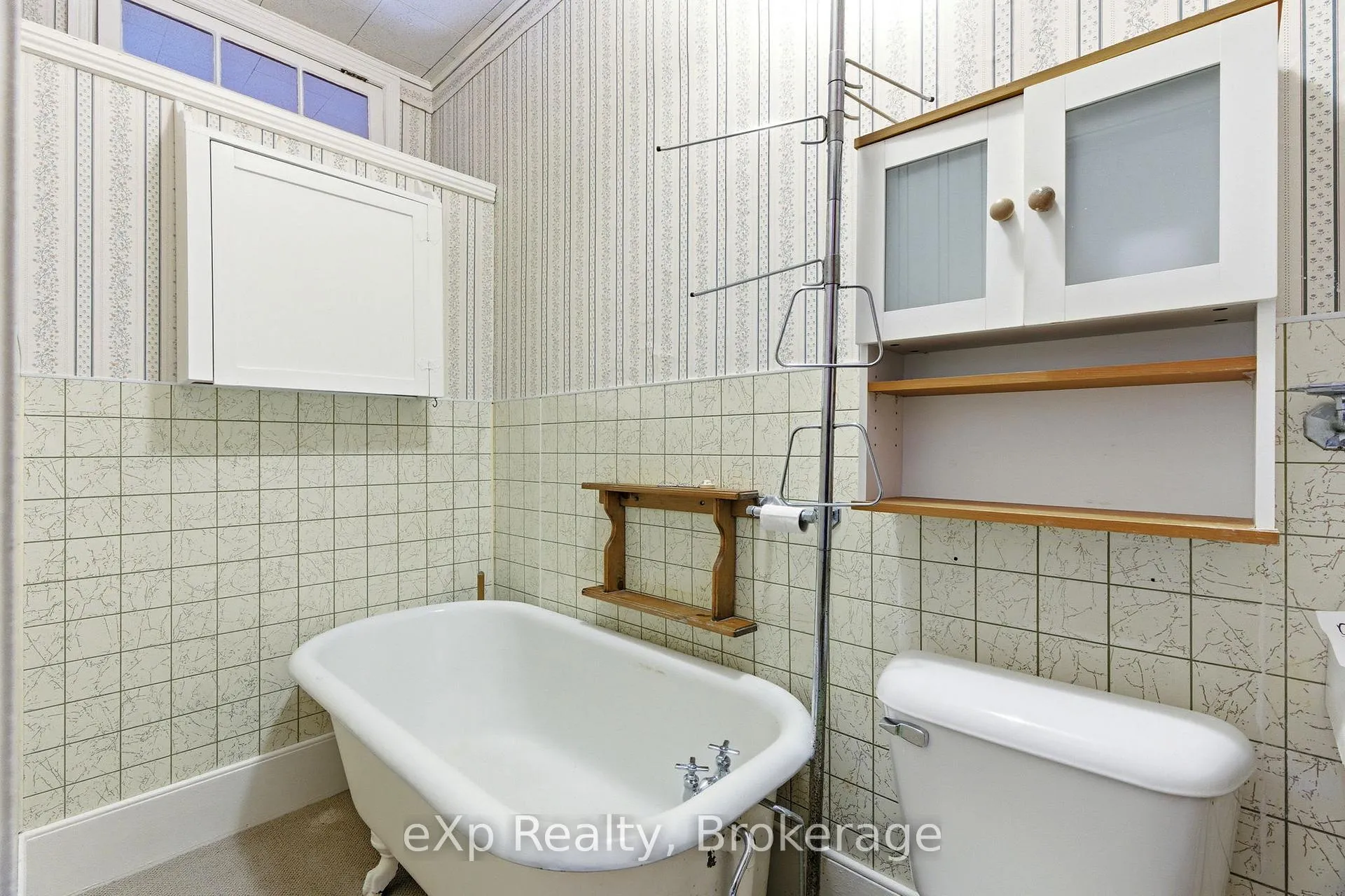 Photo 25 of 208 Mary Street, Brockton — HOMEH