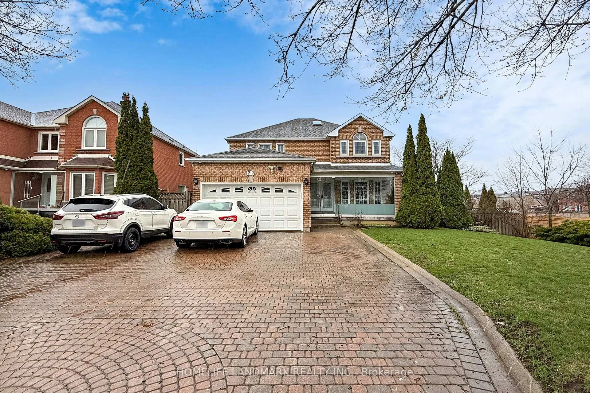 Photo 2 of 22 Lynda Mcneil Place, Markham, Middlefield — HOMEH