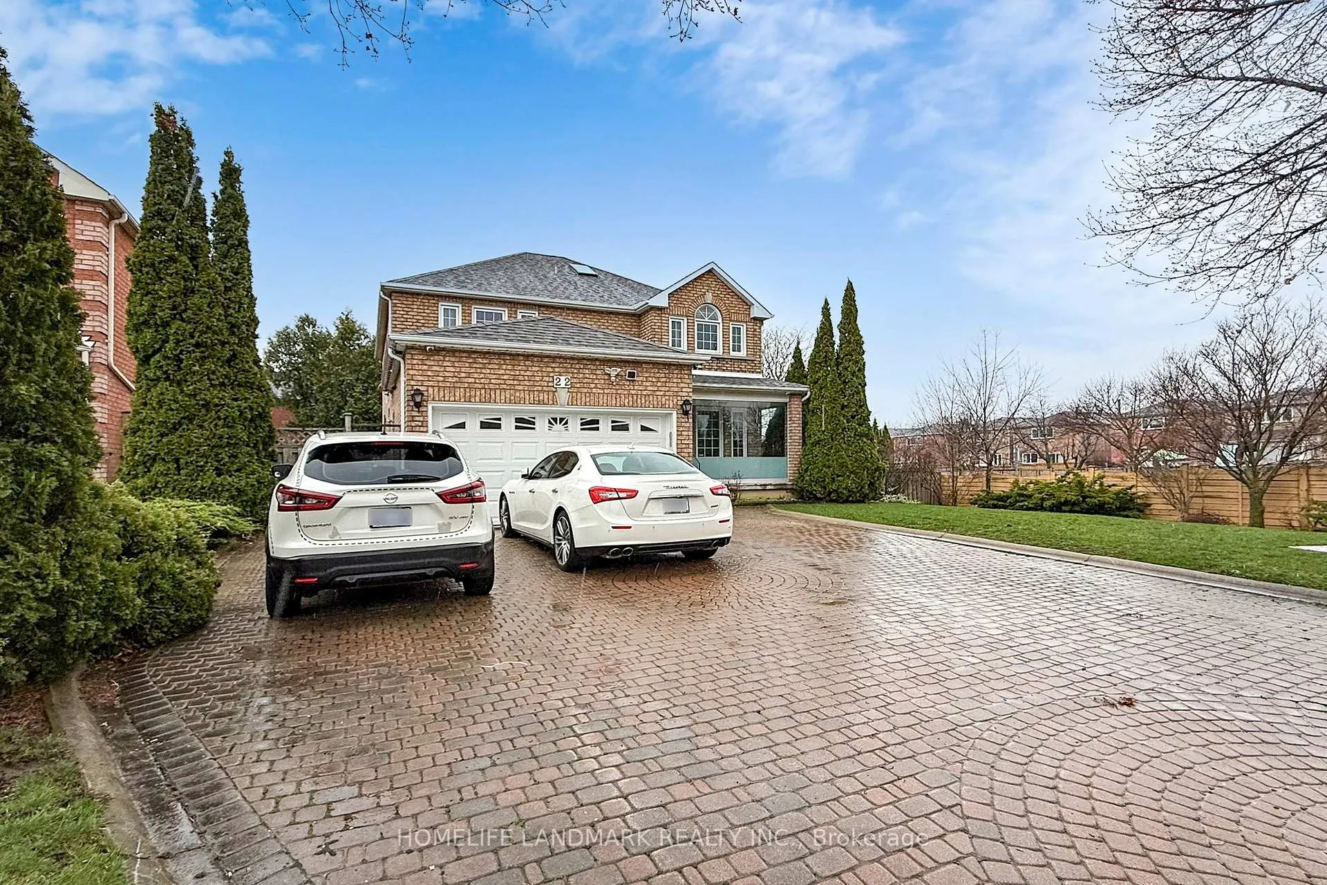Photo 3 of 22 Lynda Mcneil Place, Markham, Middlefield — HOMEH