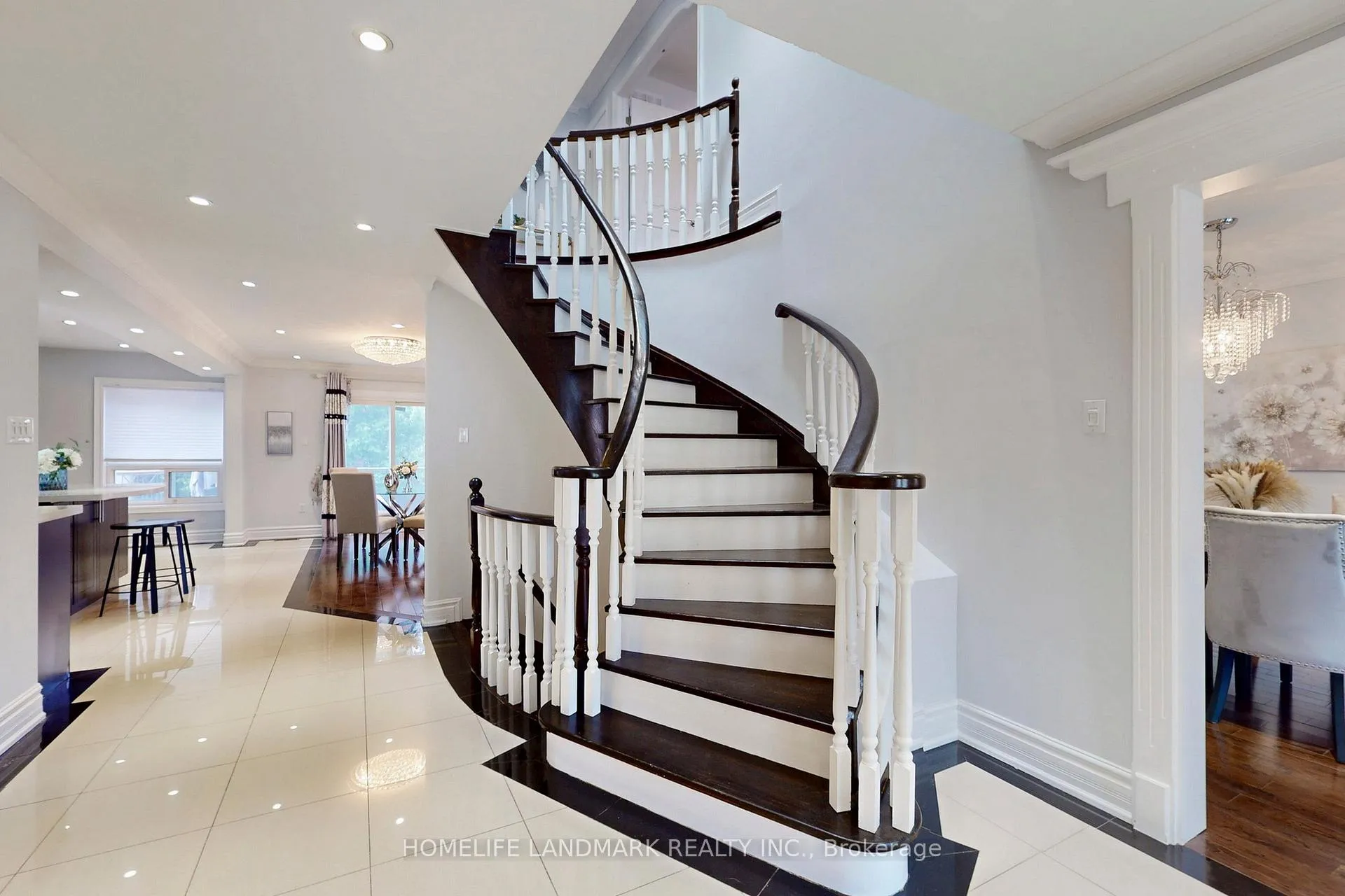 Photo 6 of 22 Lynda Mcneil Place, Markham, Middlefield — HOMEH