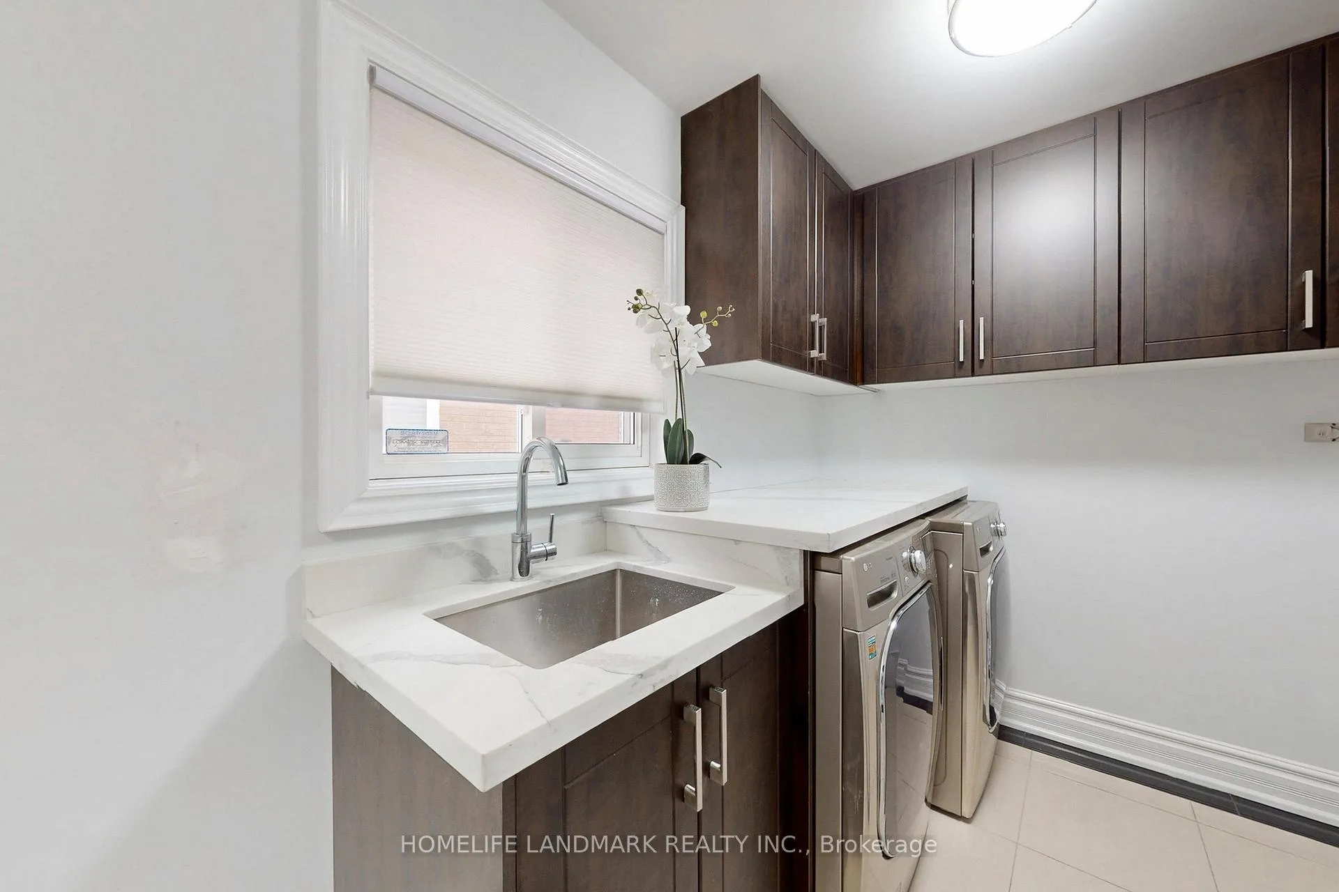 Photo 24 of 22 Lynda Mcneil Place, Markham, Middlefield — HOMEH
