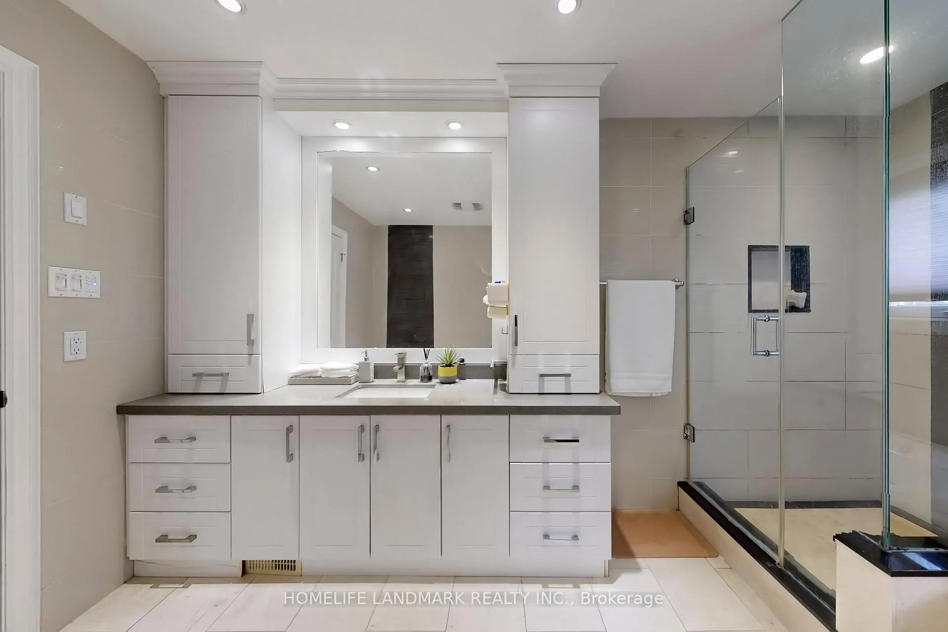 Photo 31 of 22 Lynda Mcneil Place, Markham, Middlefield — HOMEH