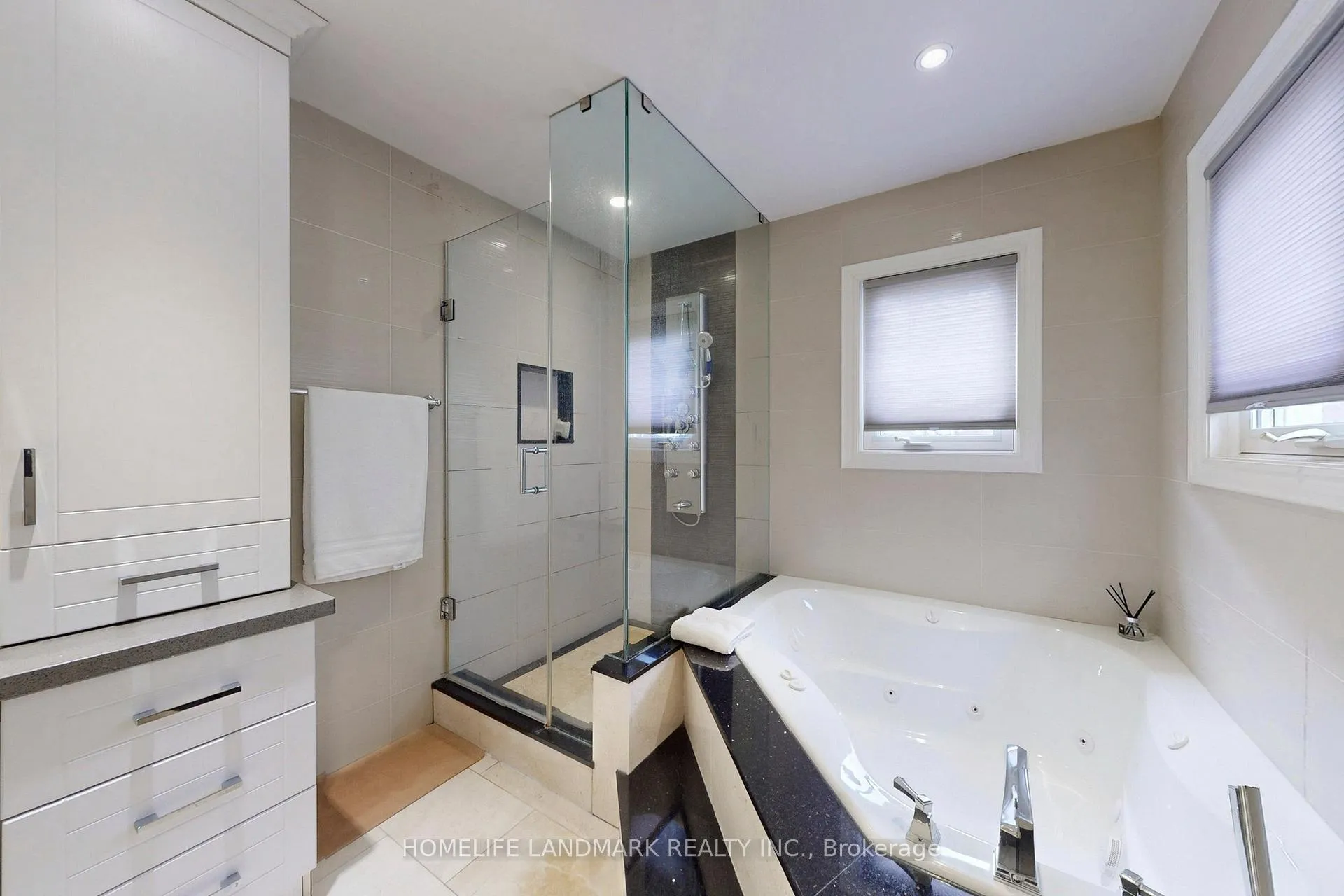 Photo 32 of 22 Lynda Mcneil Place, Markham, Middlefield — HOMEH