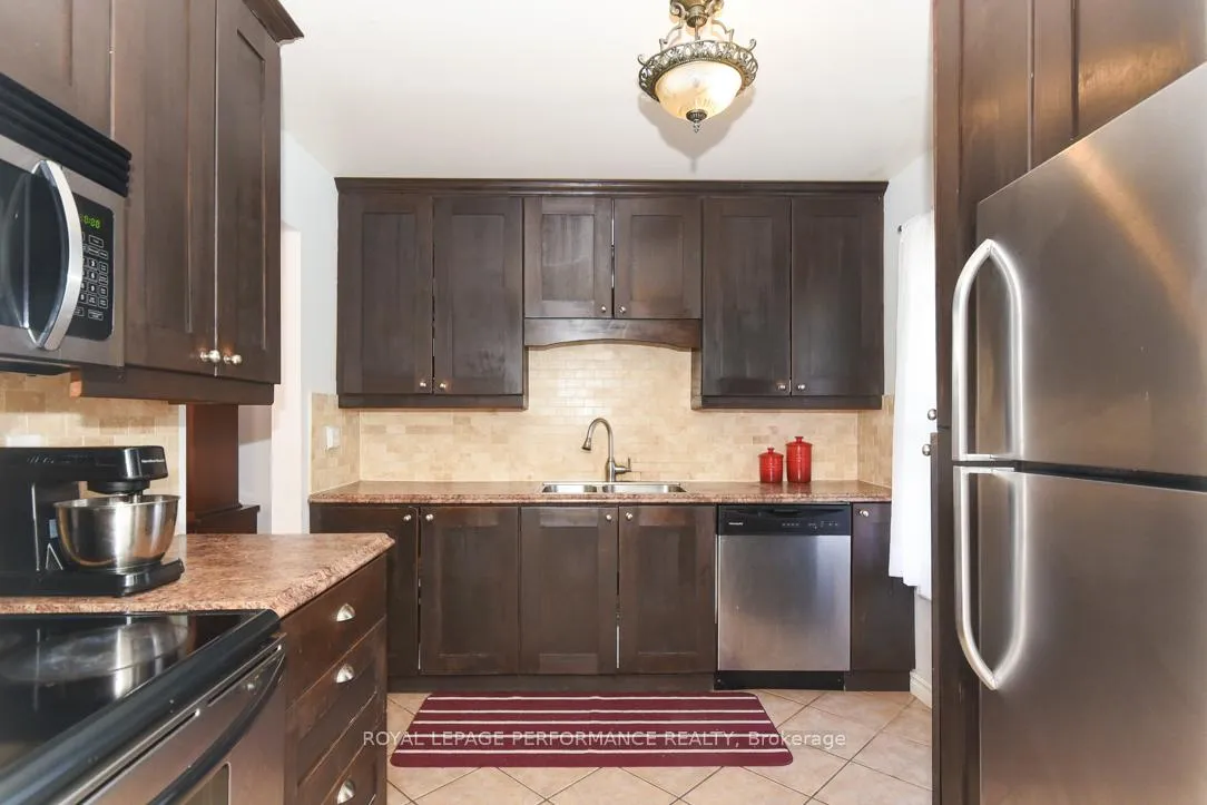 Photo 4 of 3194 Stockton Drive, Ottawa, Blossom Park/Kemp Park/Findlay Creek — HOMEH