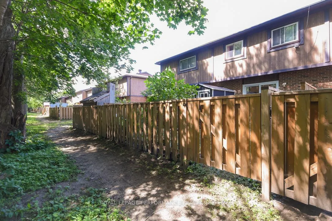 Photo 34 of 3194 Stockton Drive, Ottawa, Blossom Park/Kemp Park/Findlay Creek — HOMEH