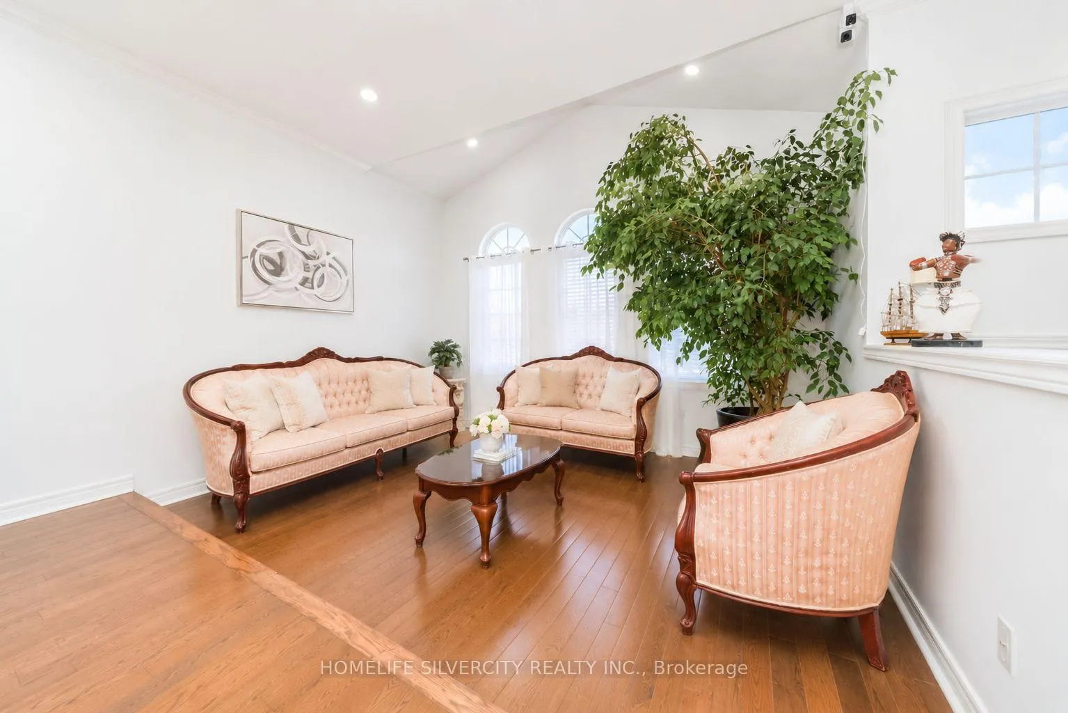Photo 12 of 61 Pinebrook Circle, Caledon, Rural Caledon — HOMEH