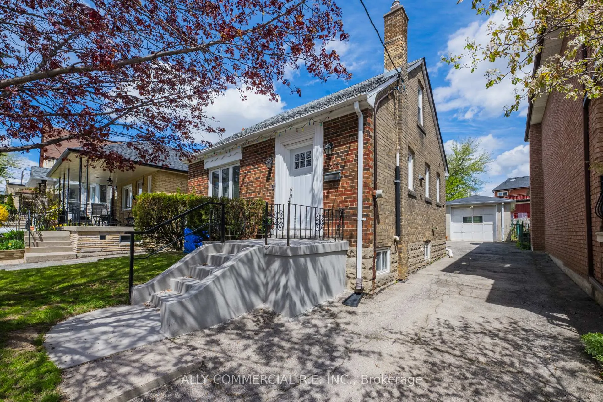 Photo 1 of 557 Nairn Avenue, Toronto, Caledonia-Fairbank — HOMEH