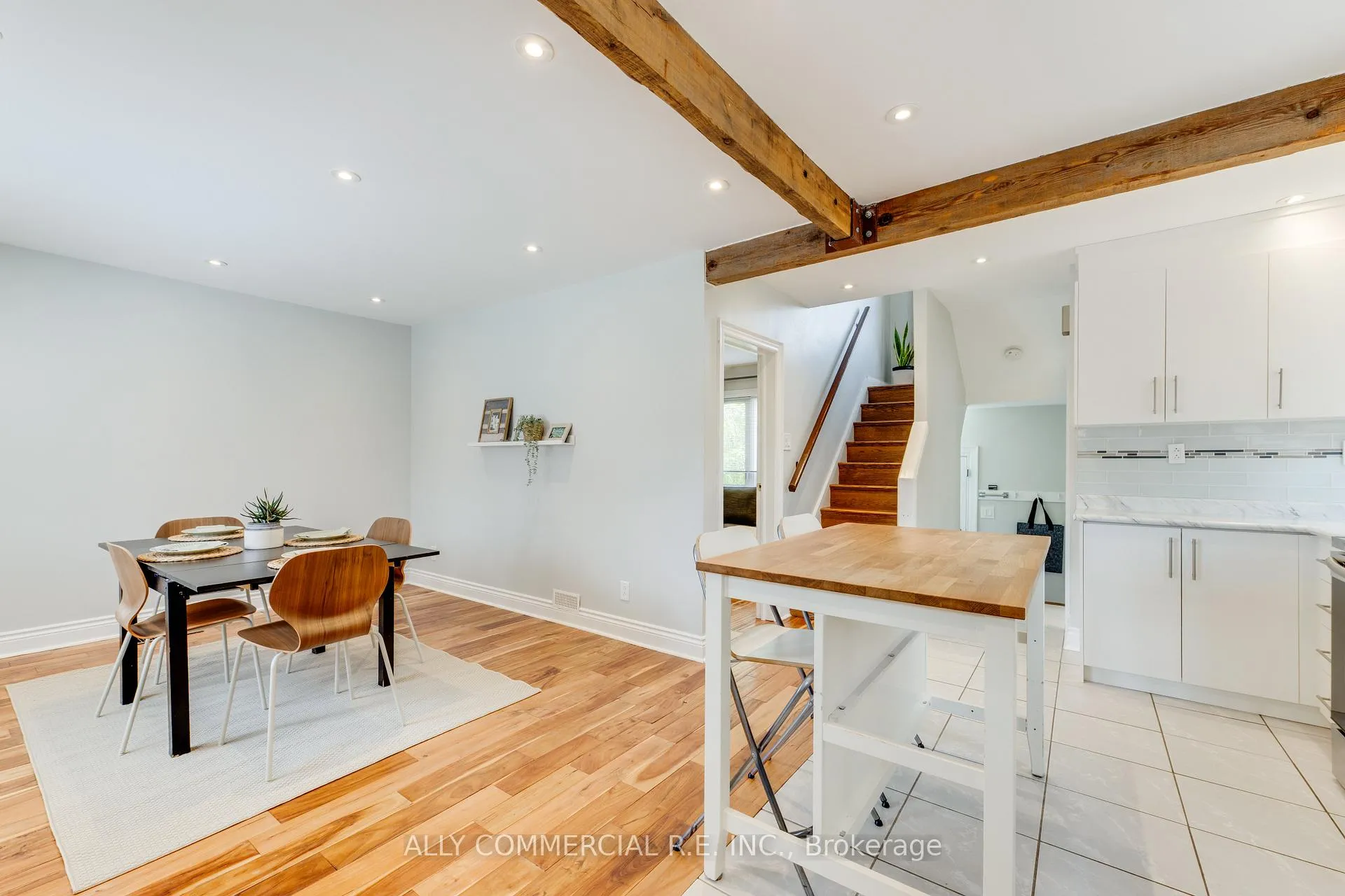 Photo 3 of 557 Nairn Avenue, Toronto, Caledonia-Fairbank — HOMEH