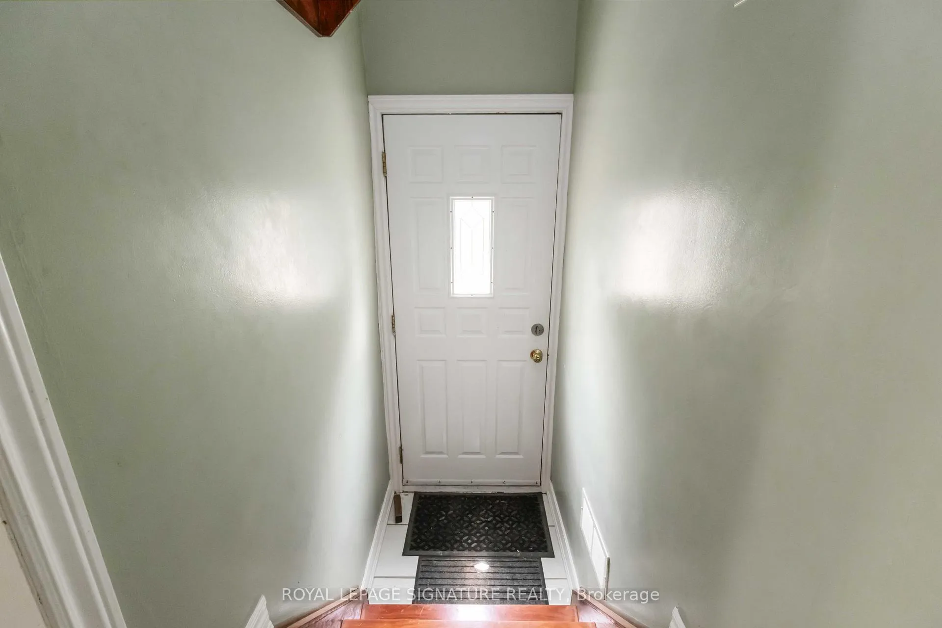 Photo 4 of 143 Rodda Boulevard, Scarborough, West Hill — HOMEH