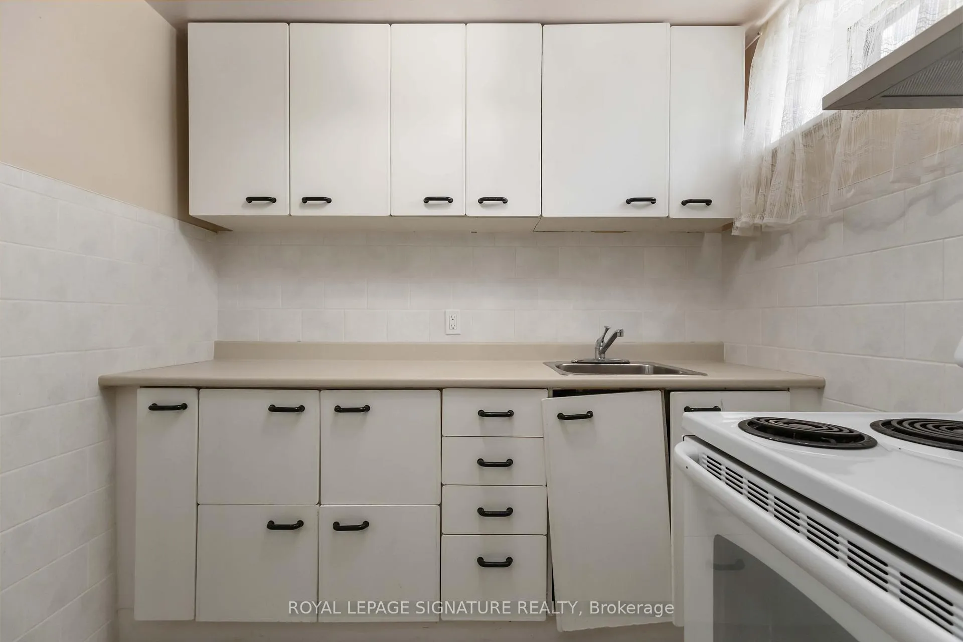 Photo 17 of 143 Rodda Boulevard, Scarborough, West Hill — HOMEH